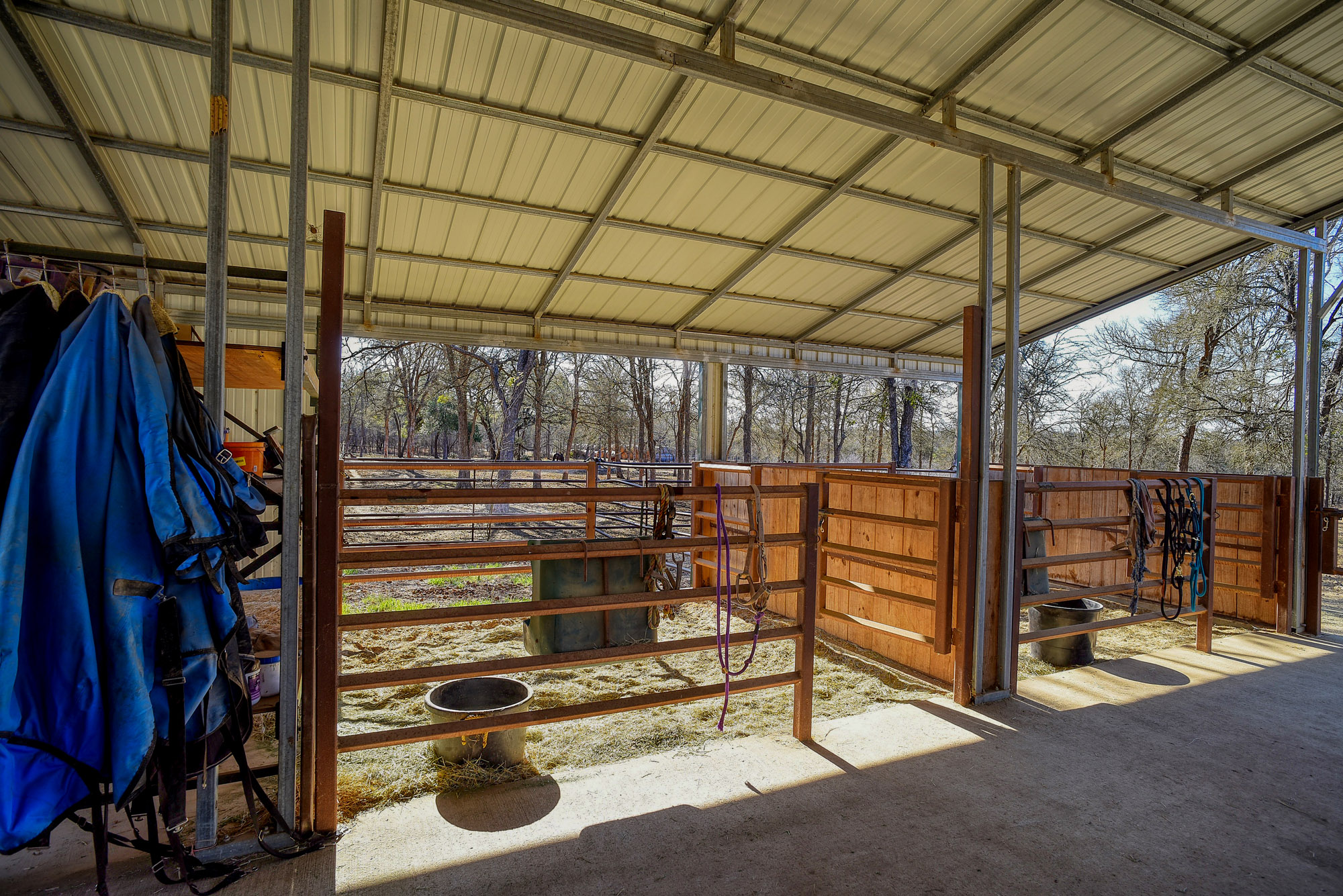 main property photo 28
