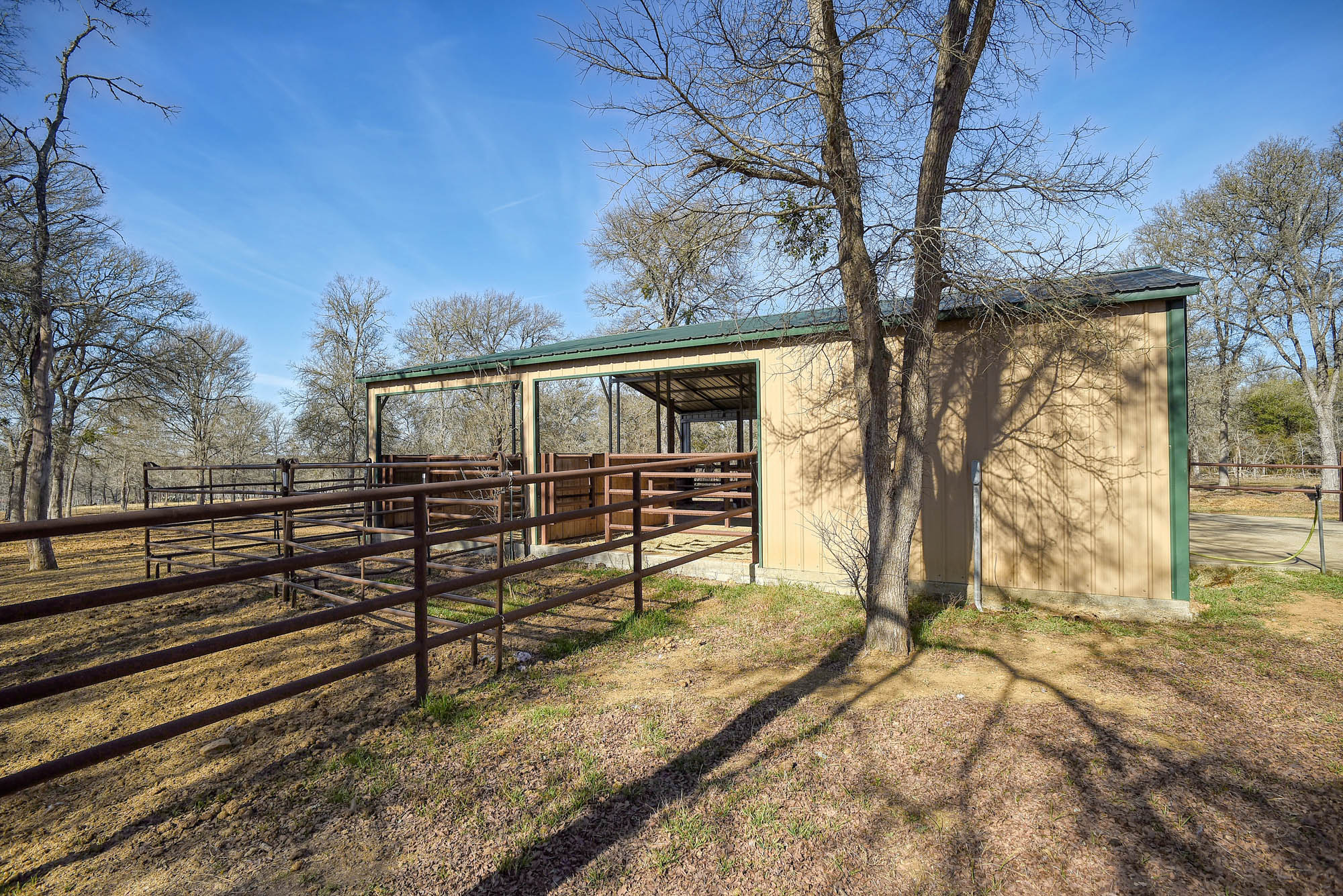 main property photo 29
