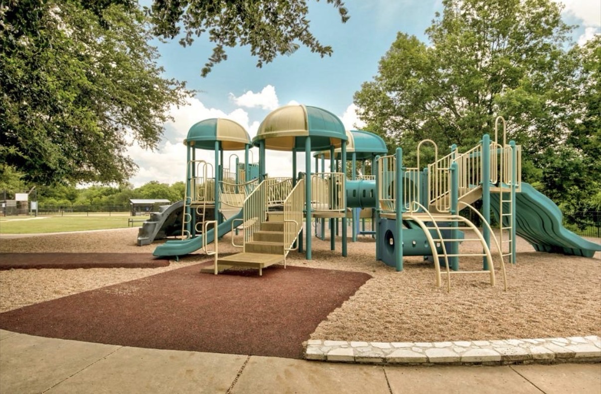 main property photo 38