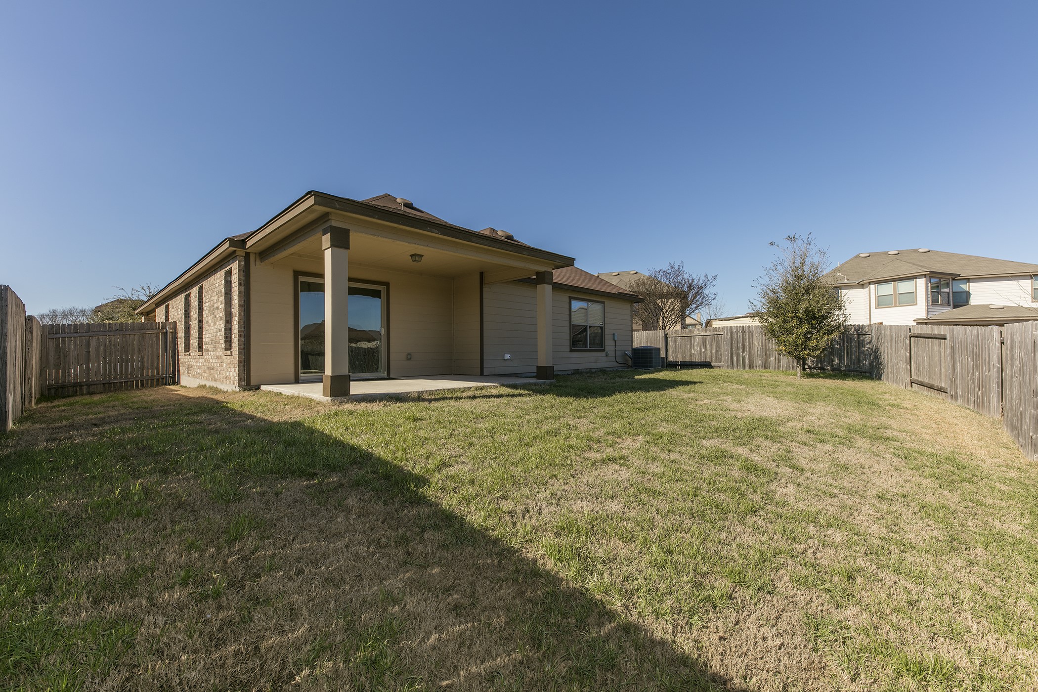 main property photo 16