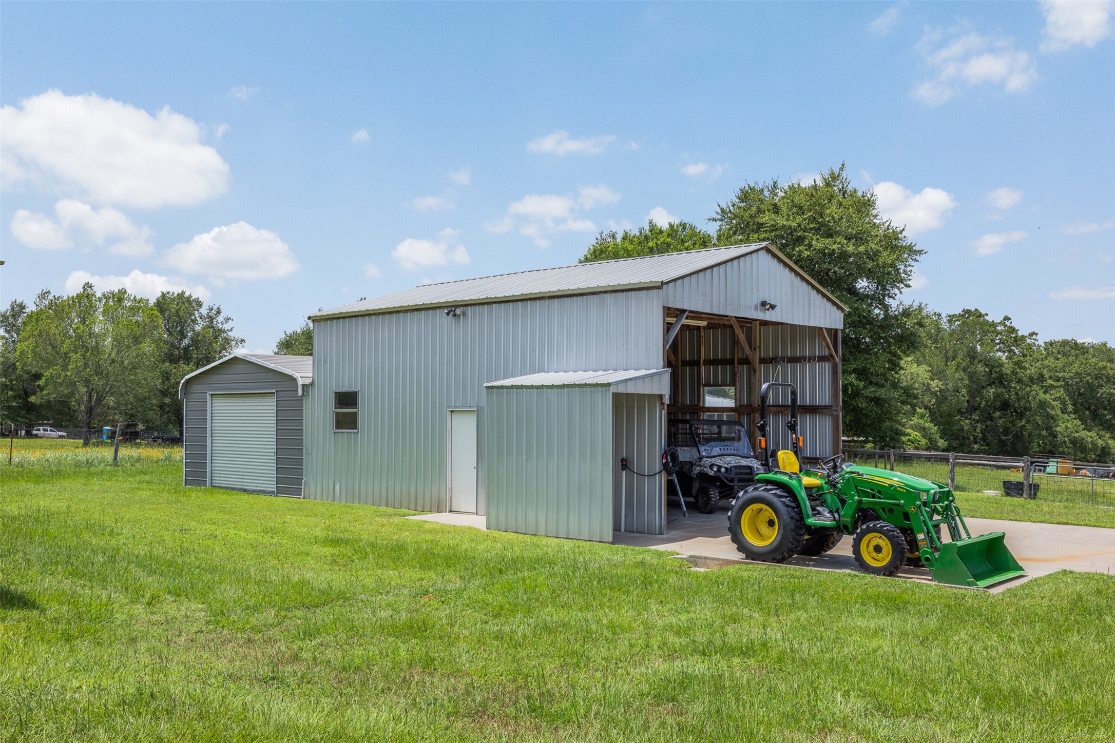 main property photo 26