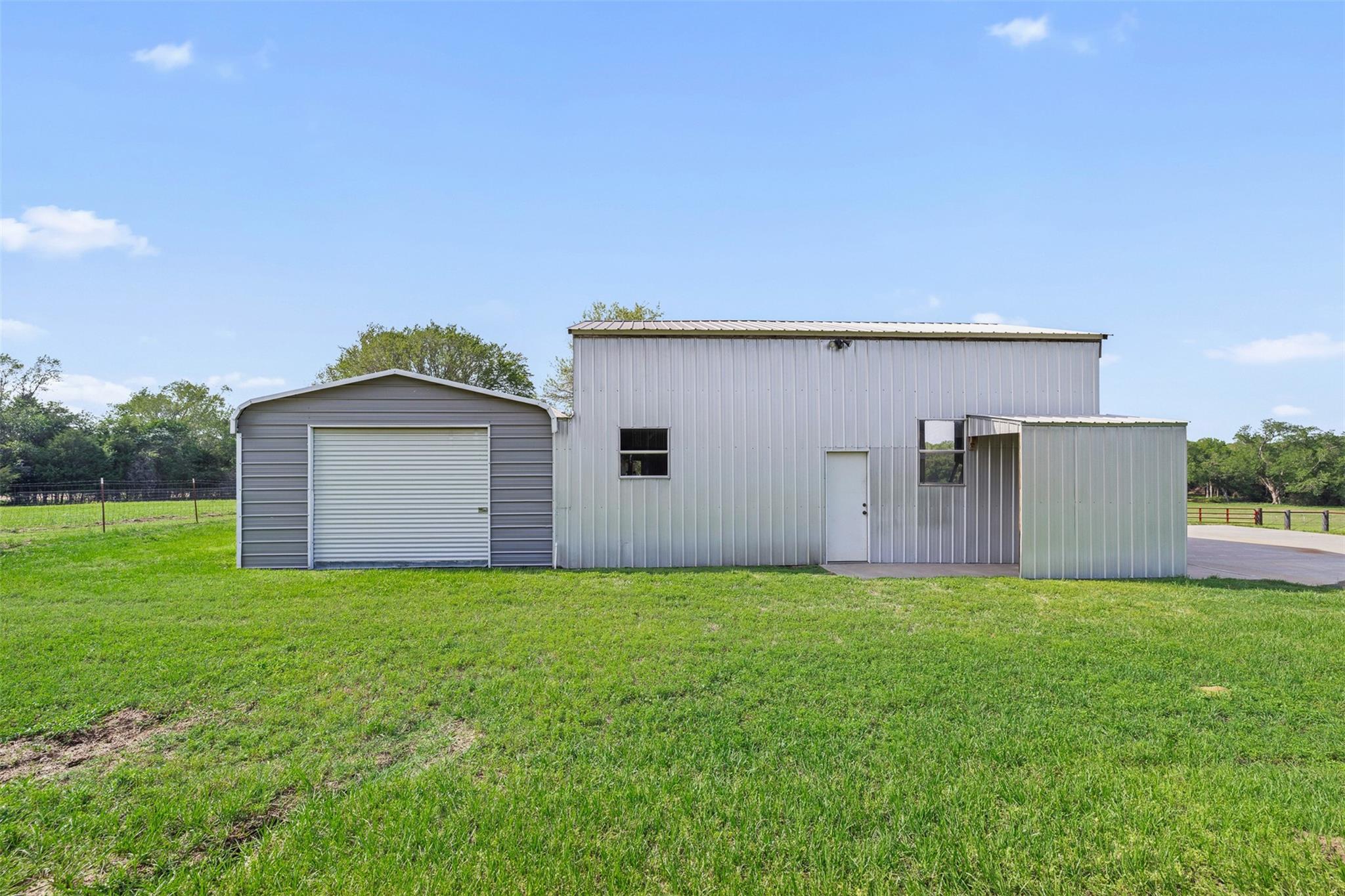main property photo 27