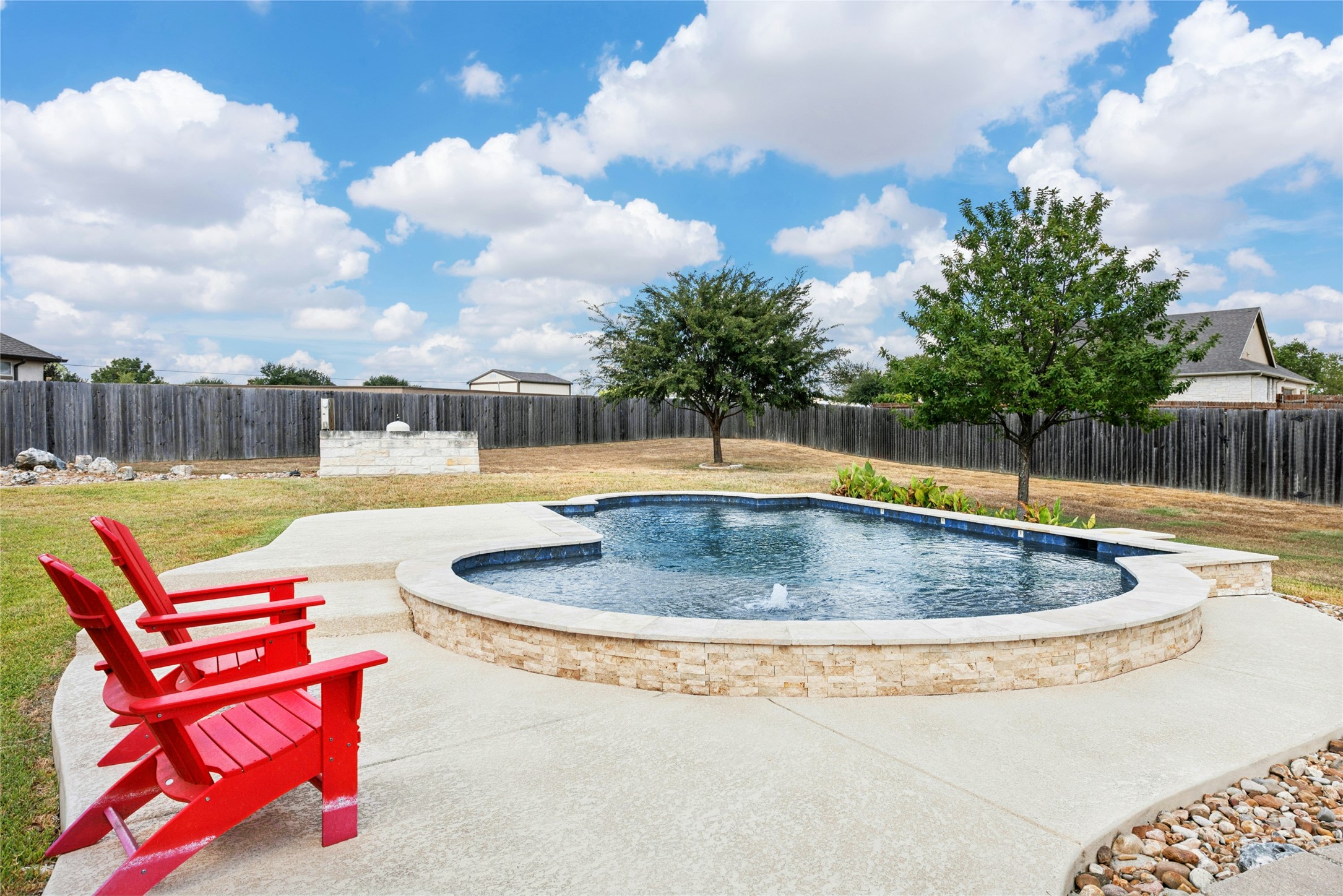 main property photo 33