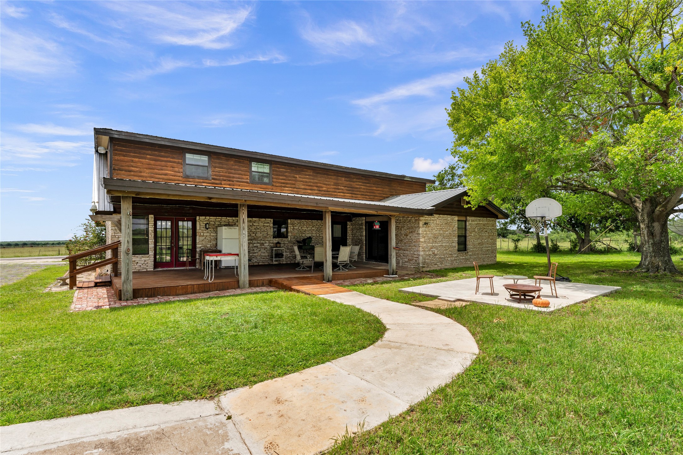 main property photo 31