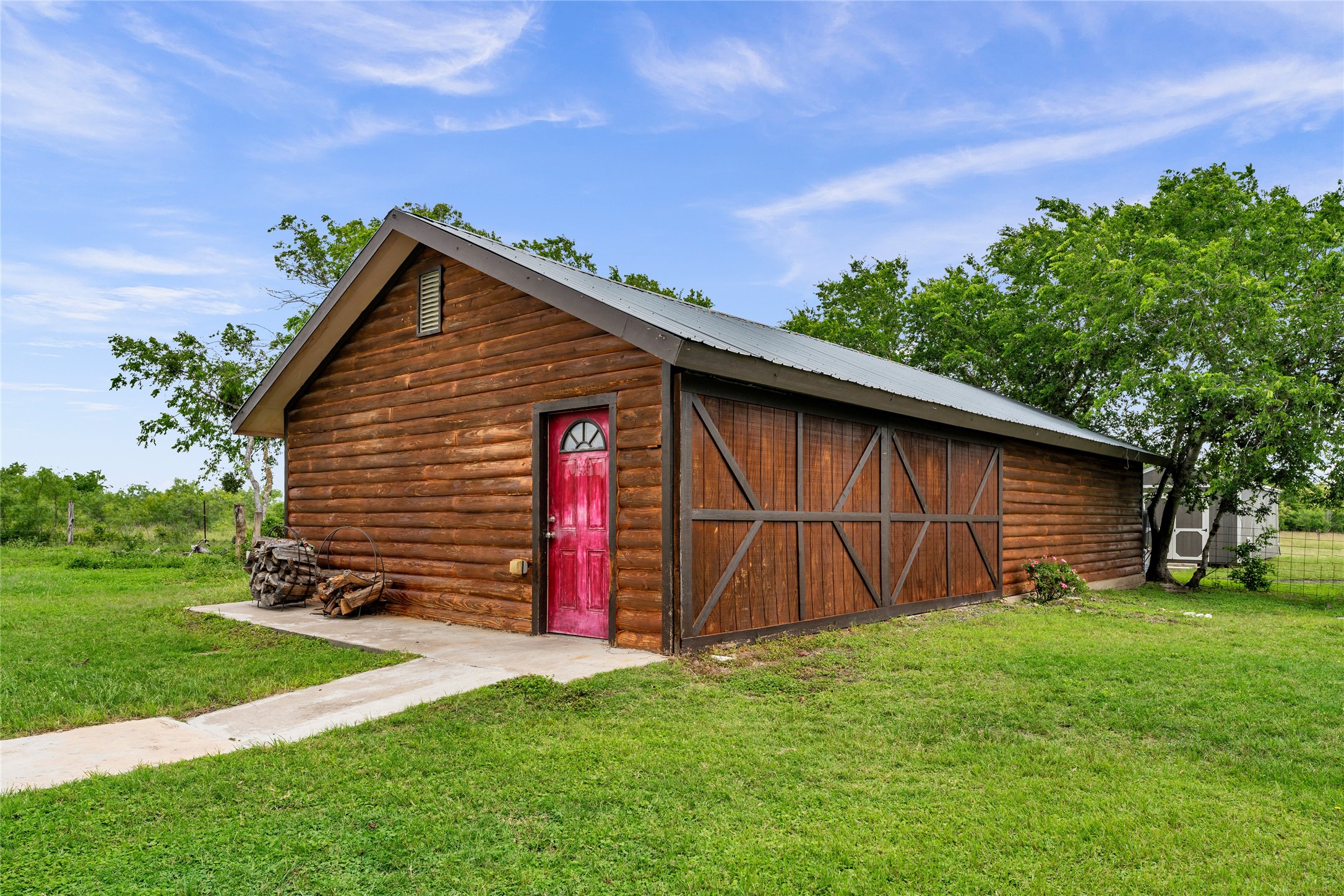 main property photo 35