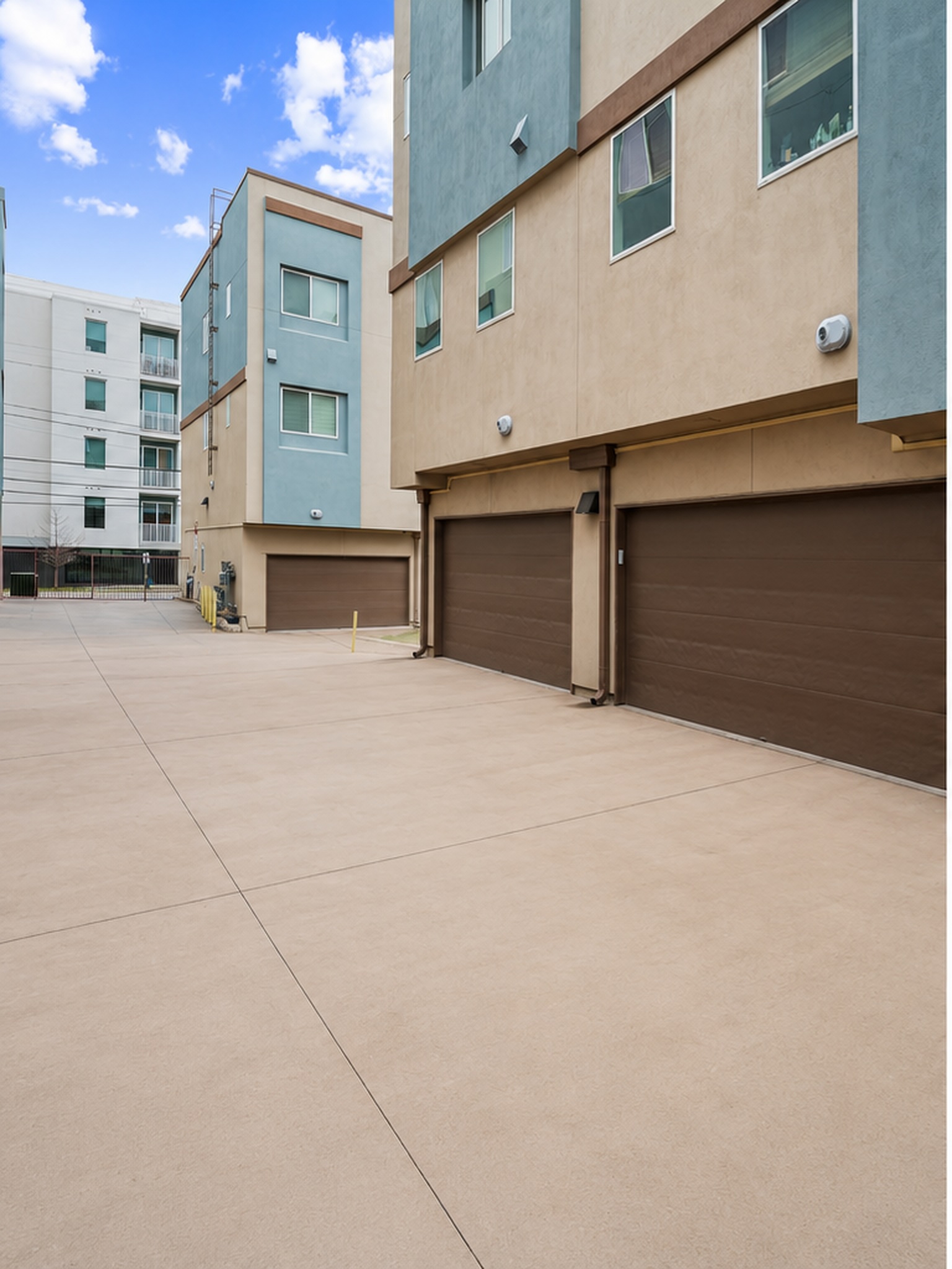 main property photo 17