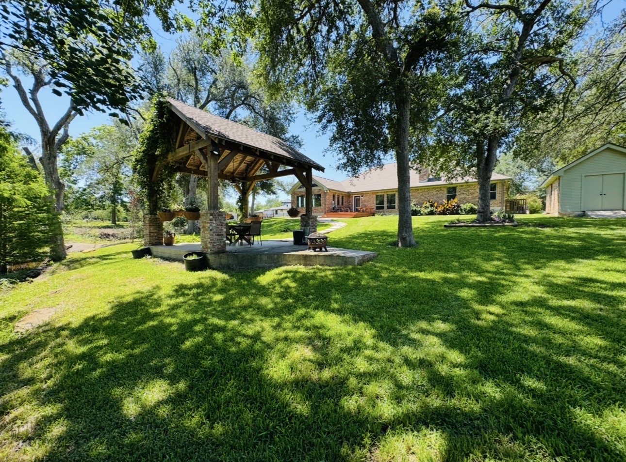 main property photo 38