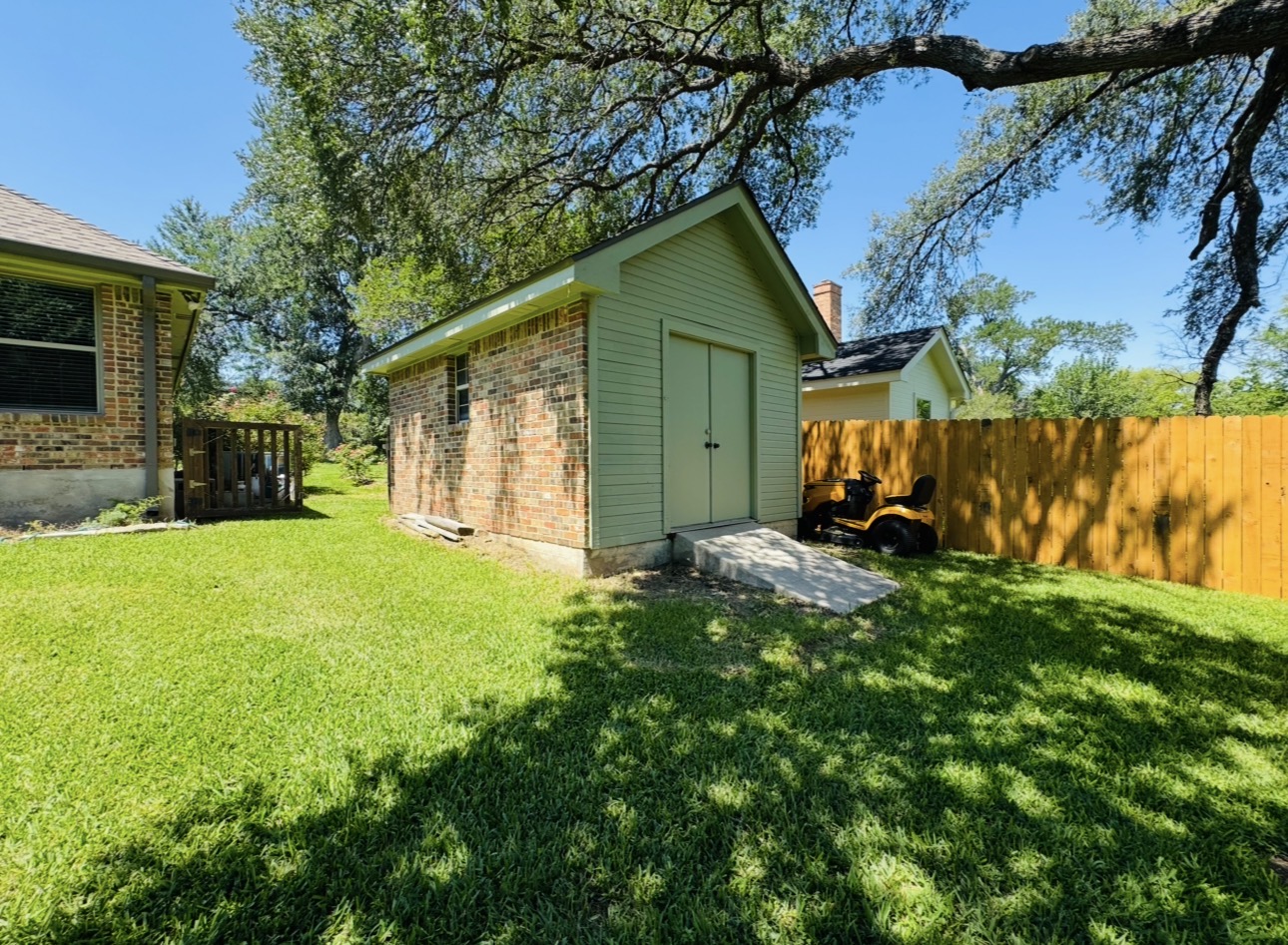 main property photo 39
