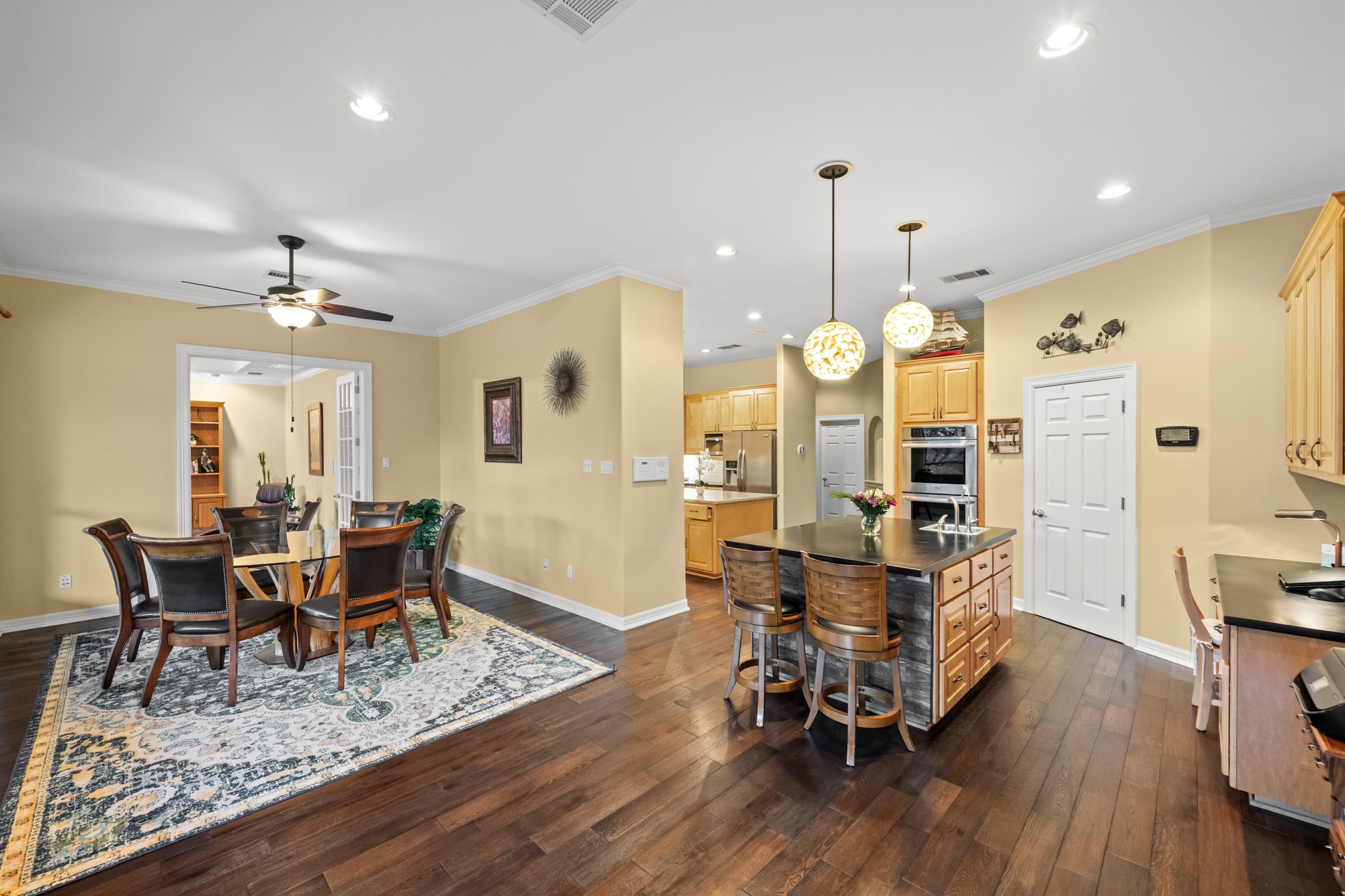 main property photo 7