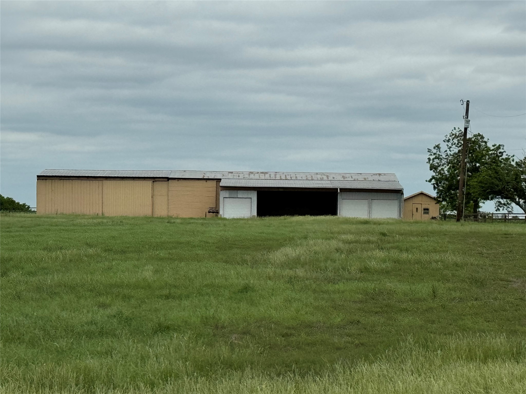 main property photo 11