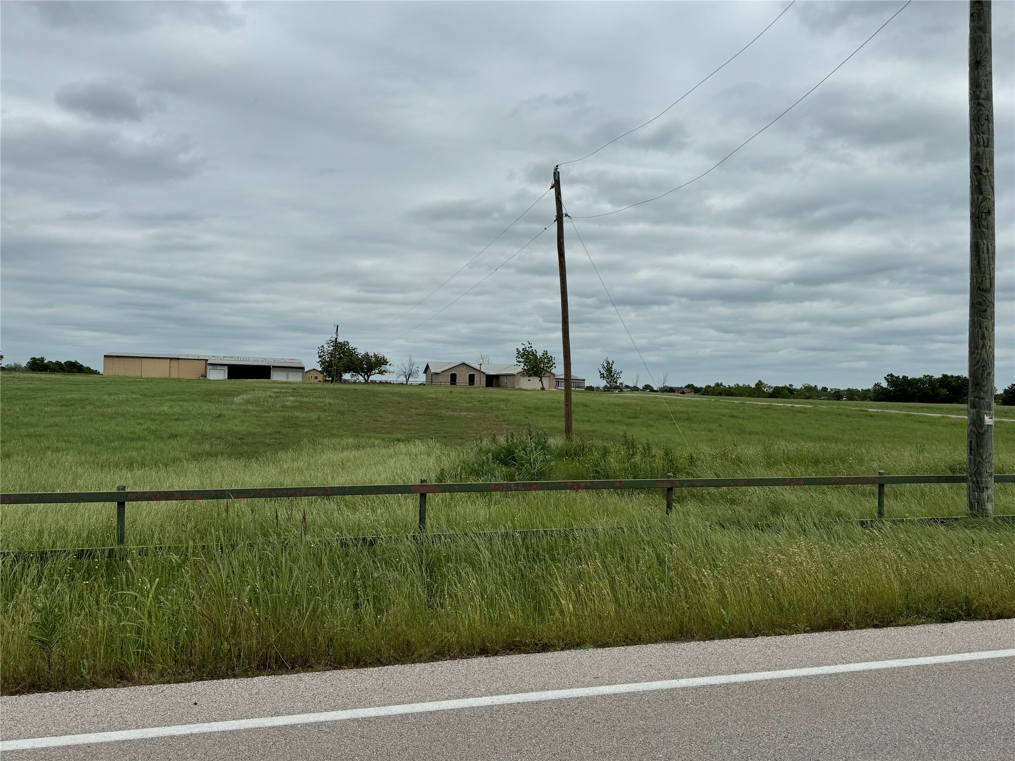 main property photo 3