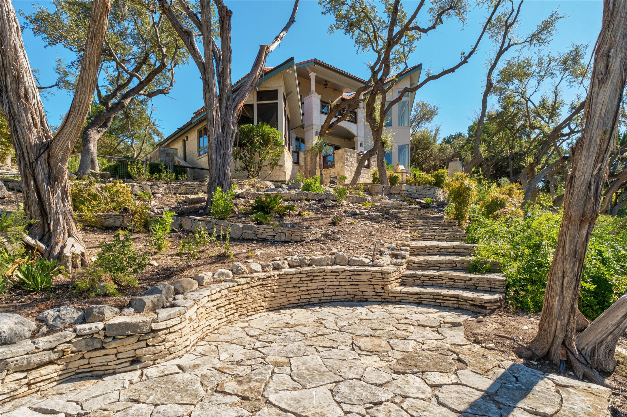 main property photo 31