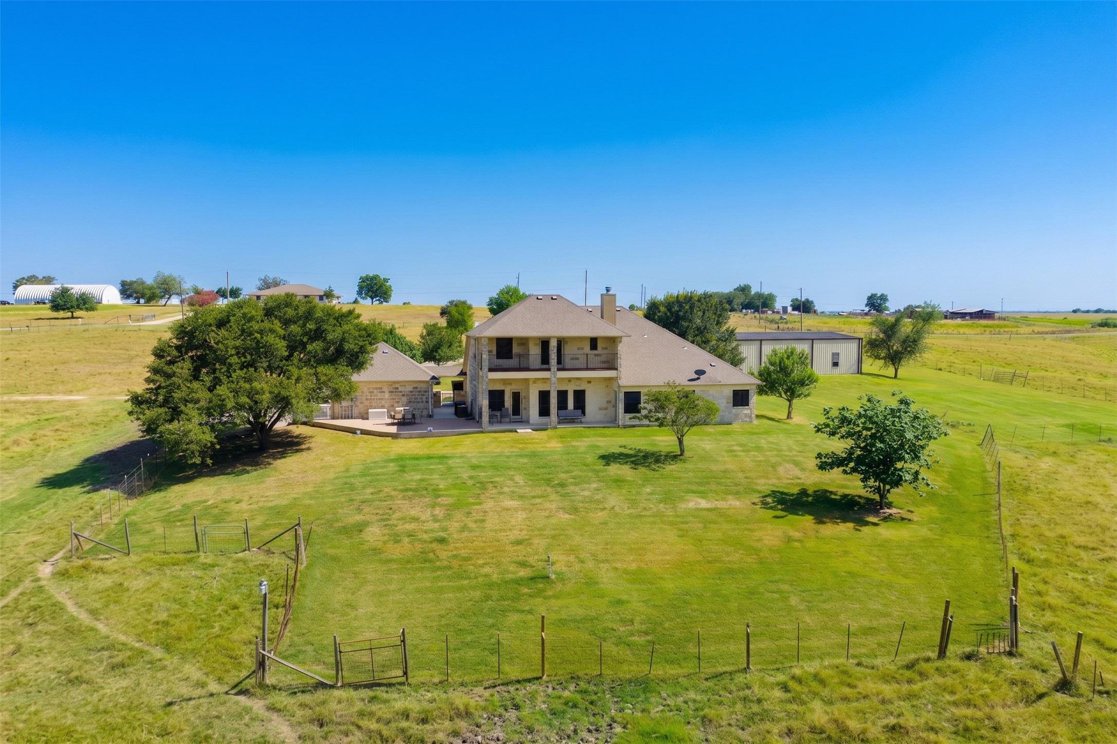 main property photo 30