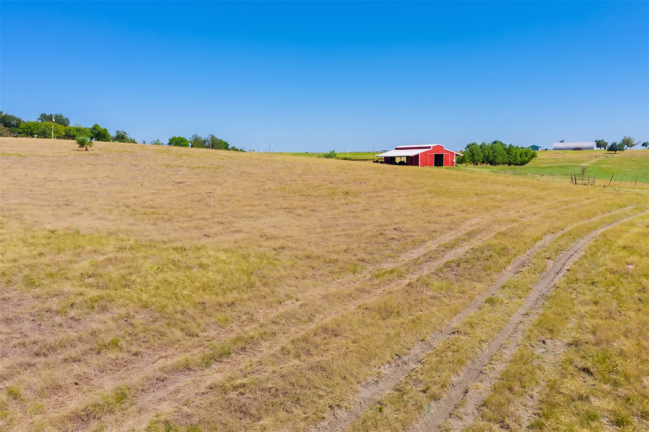 main property photo 37