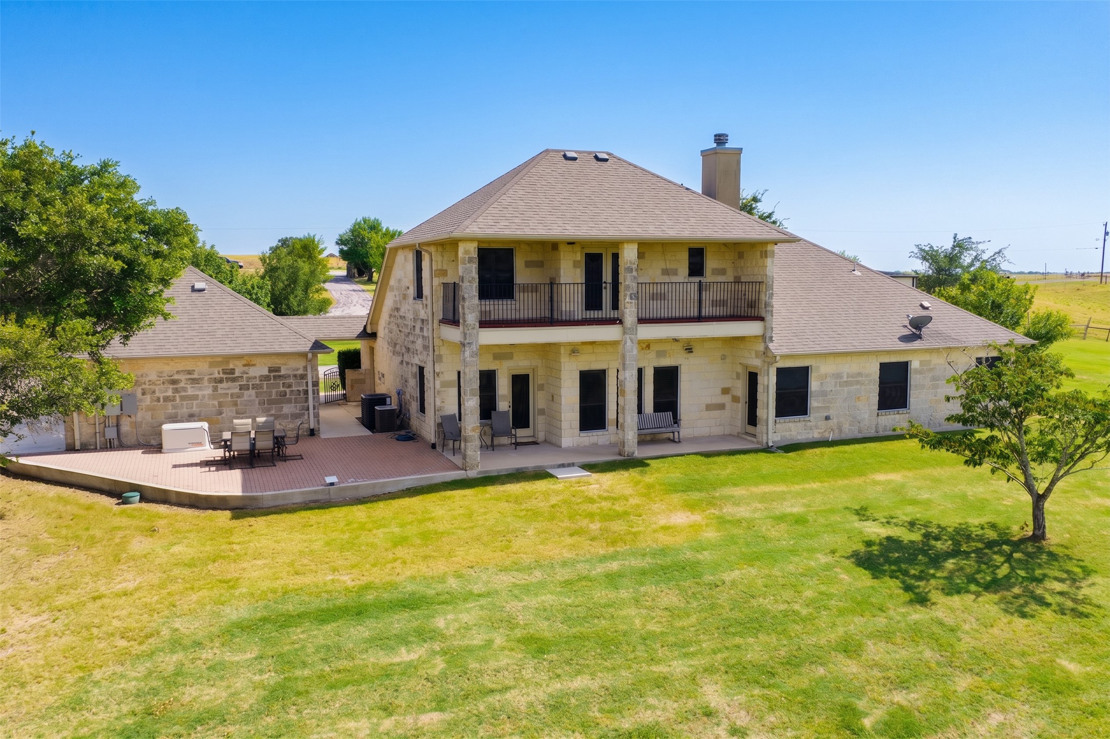 main property photo 5