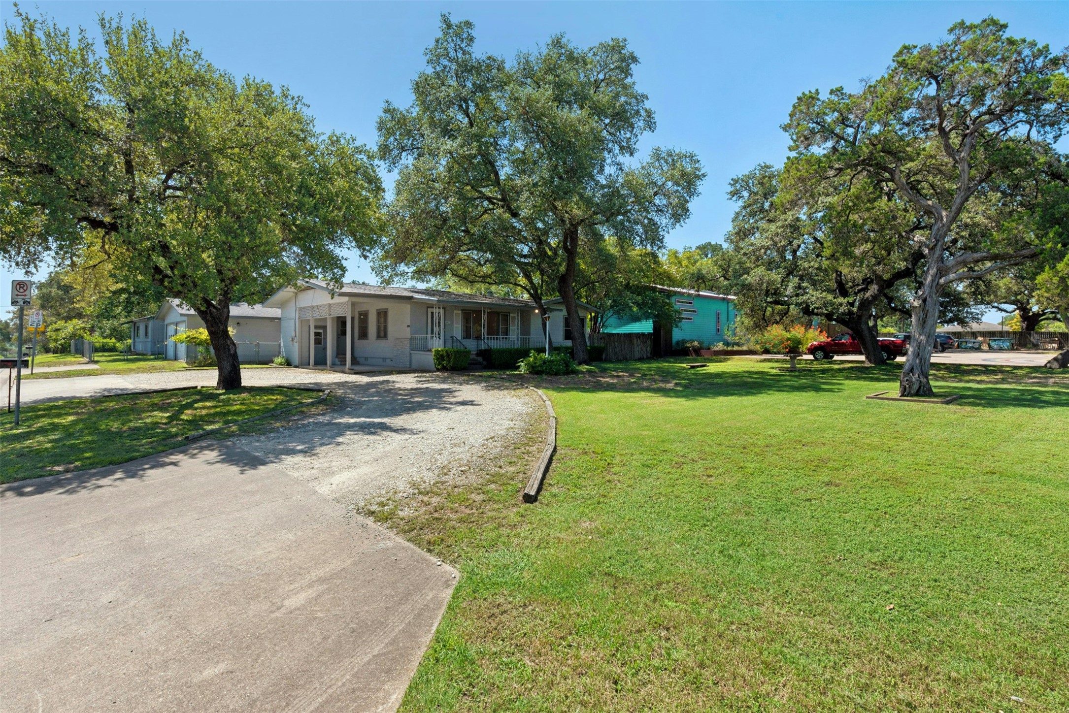 main property photo 4