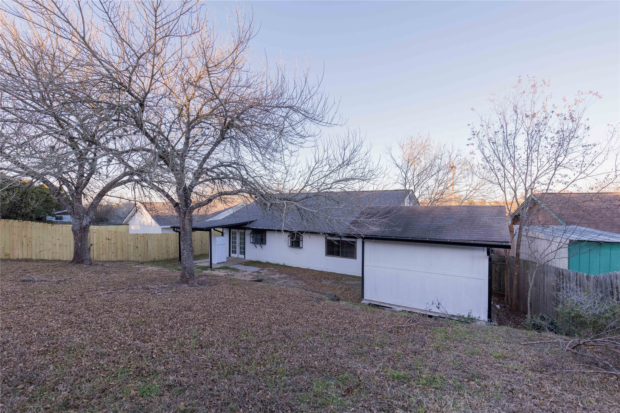 main property photo 34