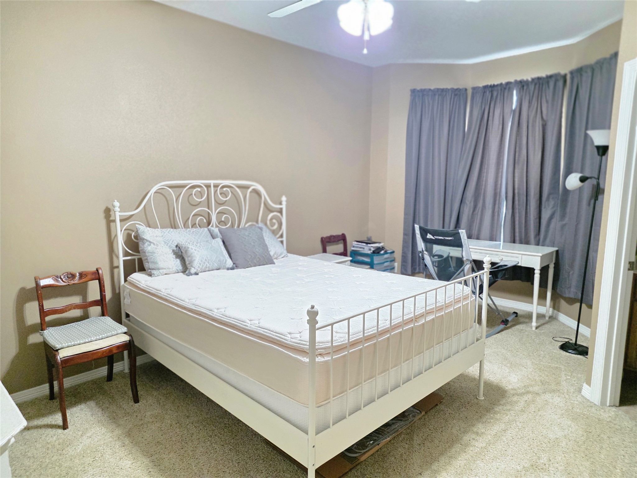 main property photo 14