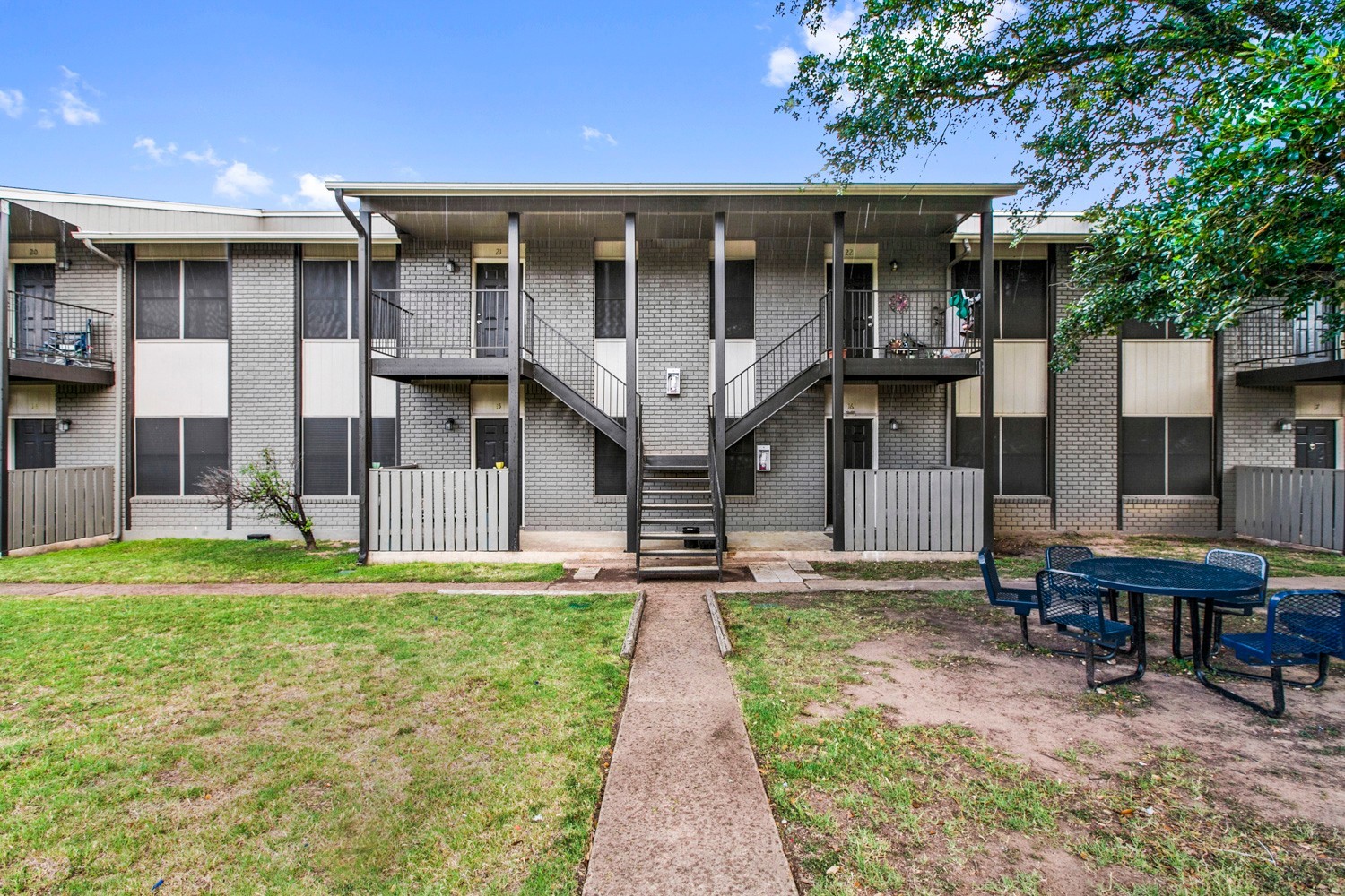 main property photo 16