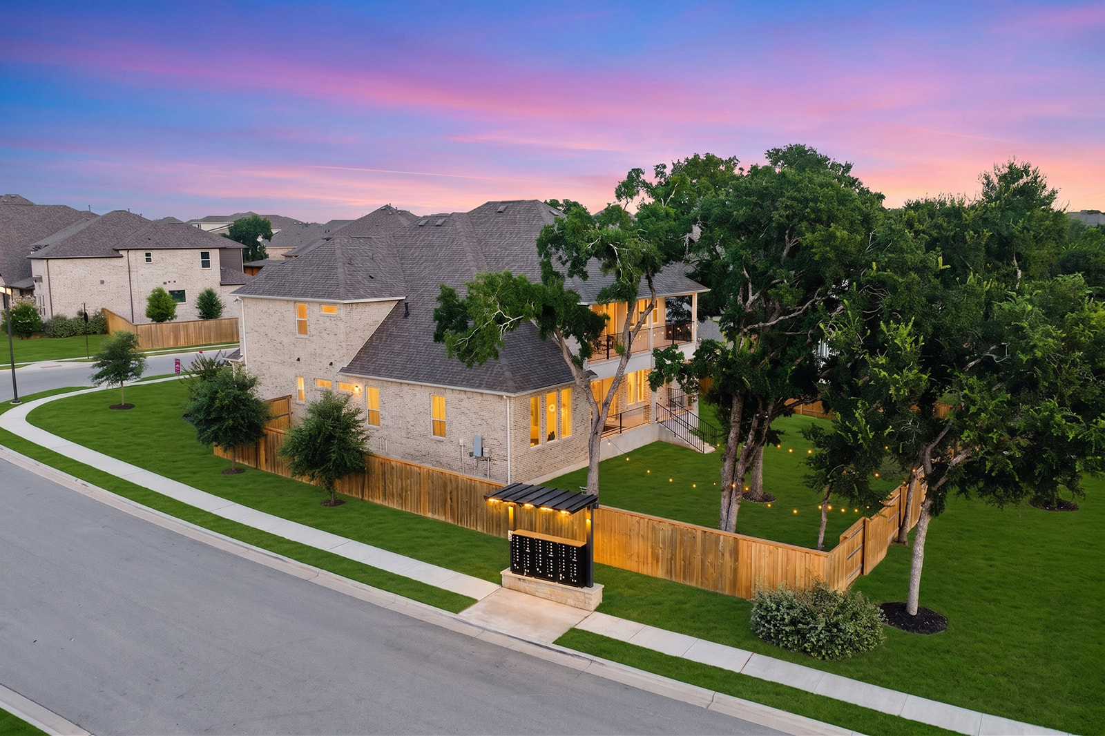 main property photo 32