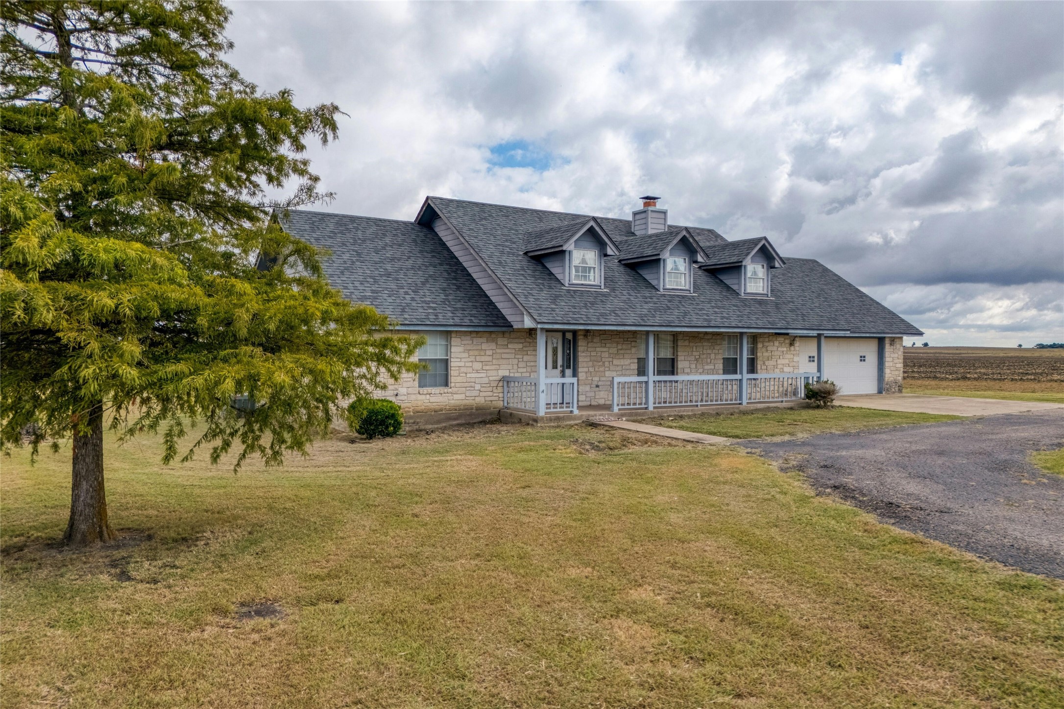 main property photo 2