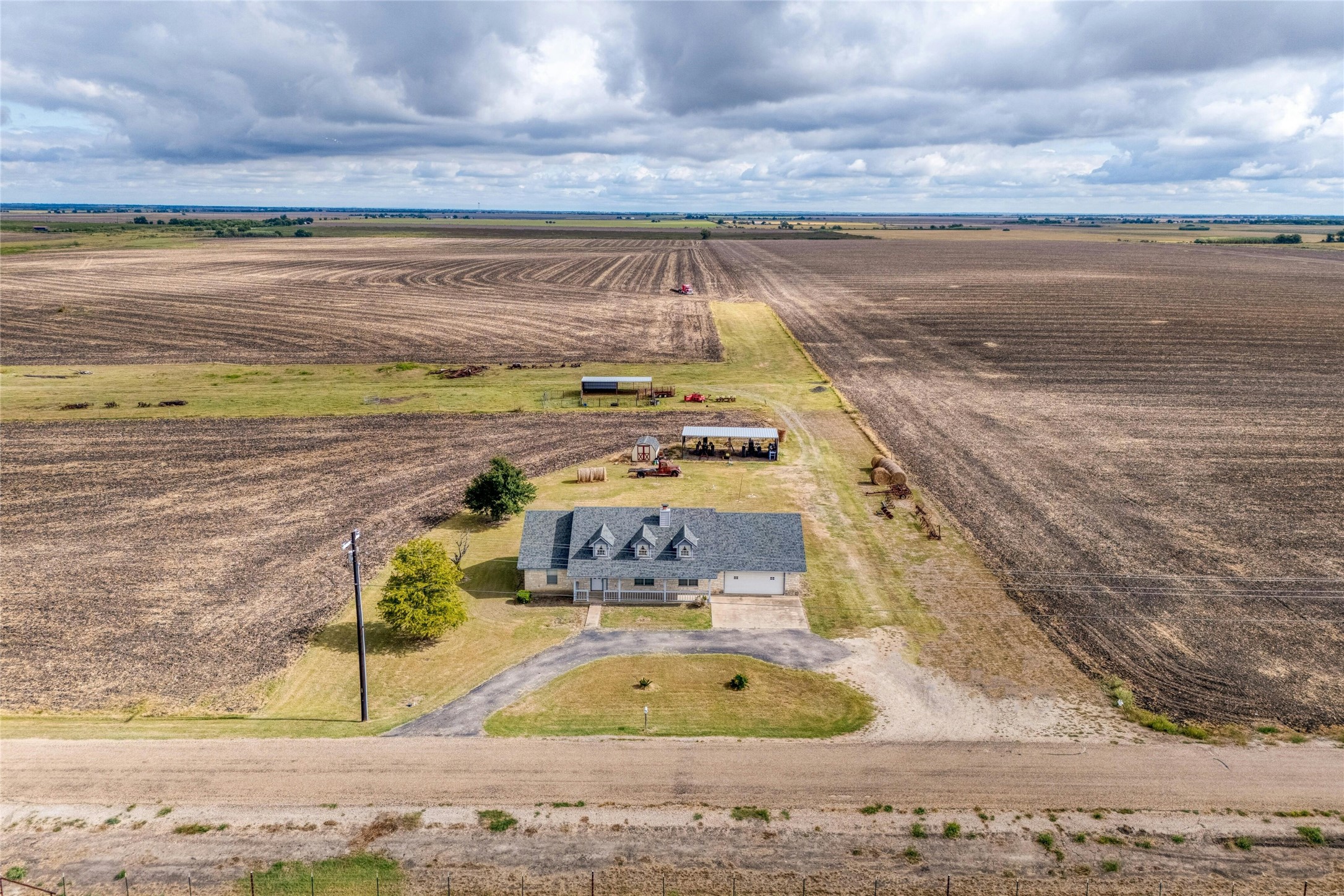 main property photo 28