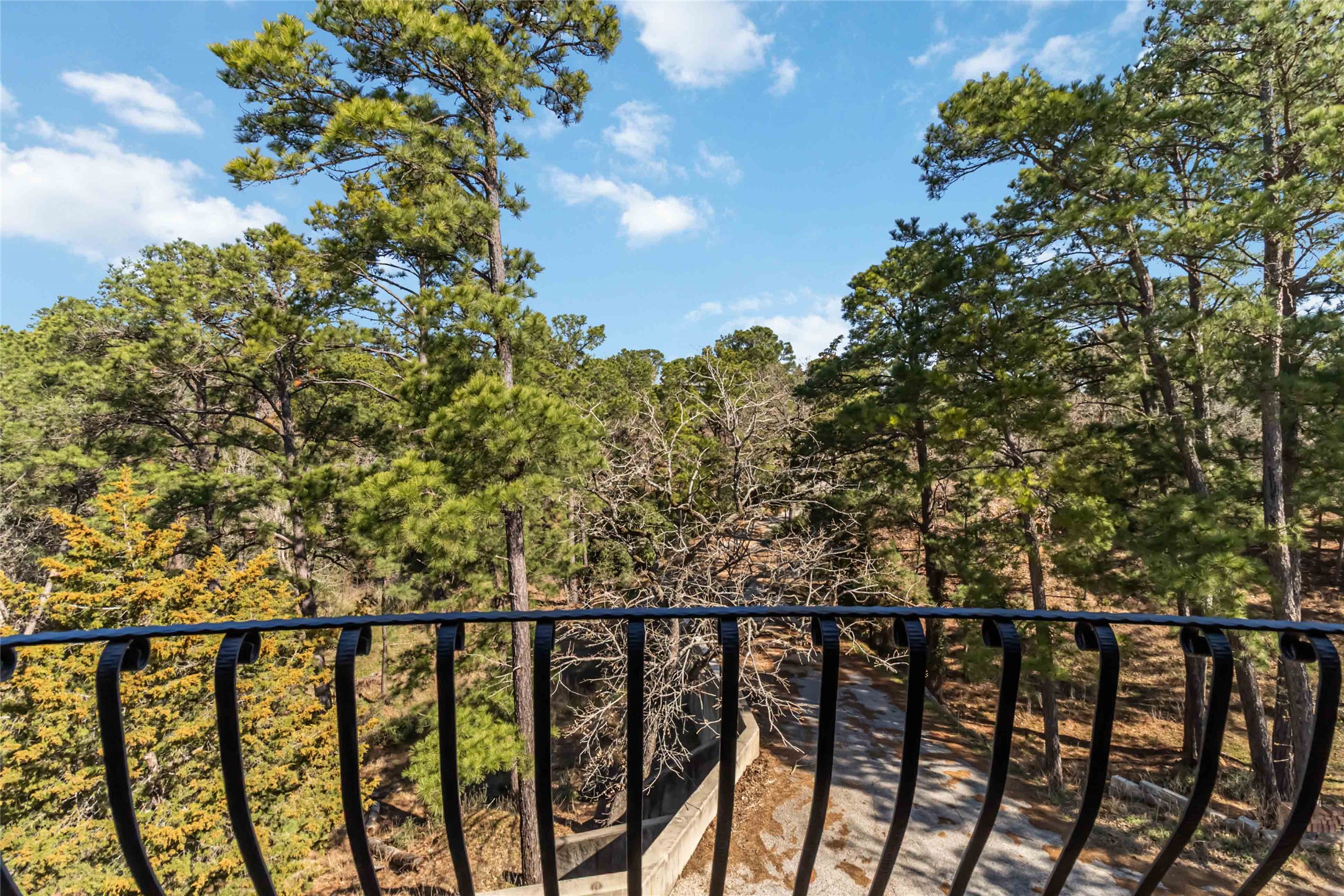 main property photo 11
