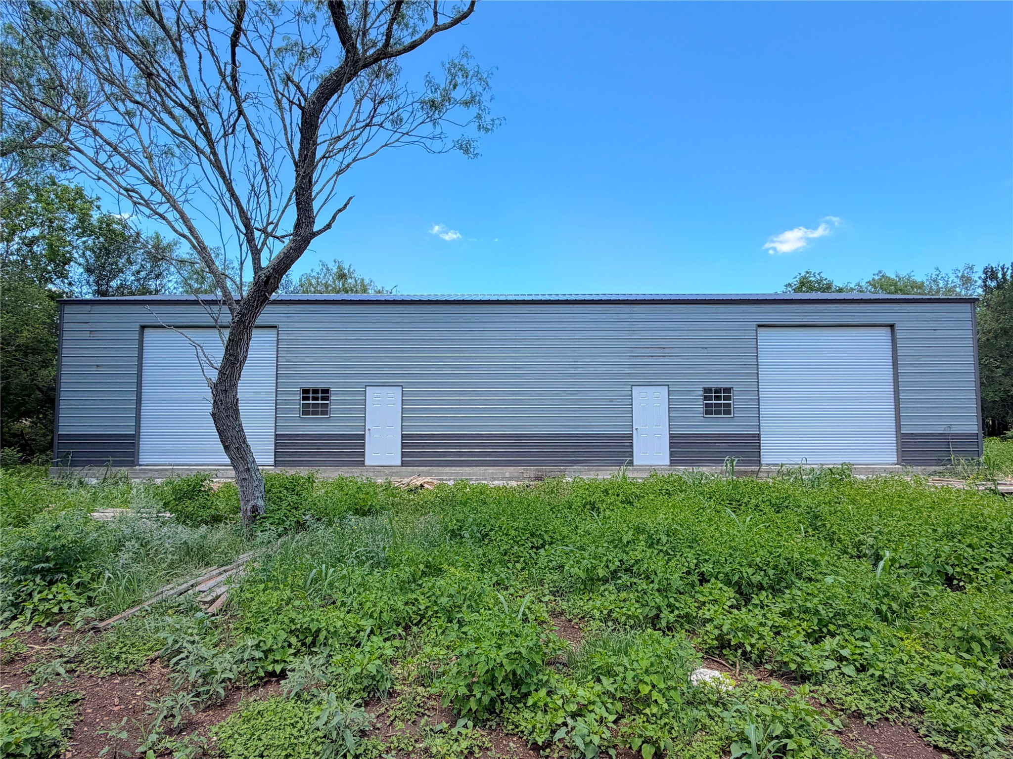 main property photo 3