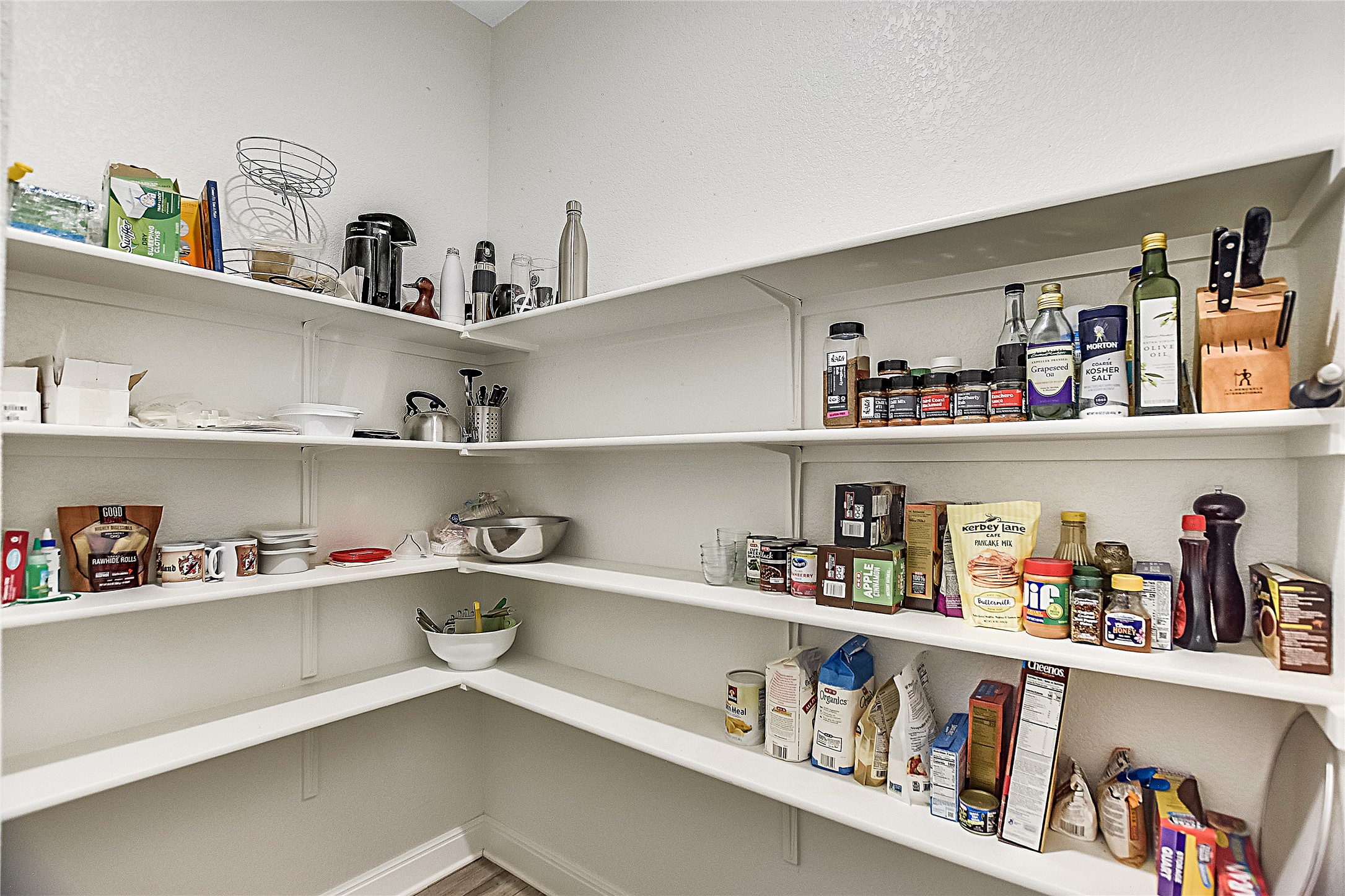 main property photo 16