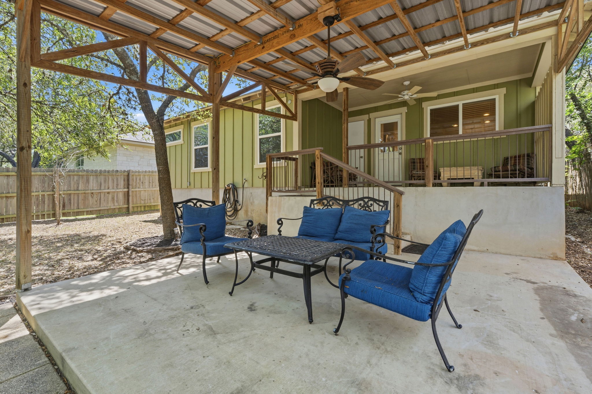 main property photo 18