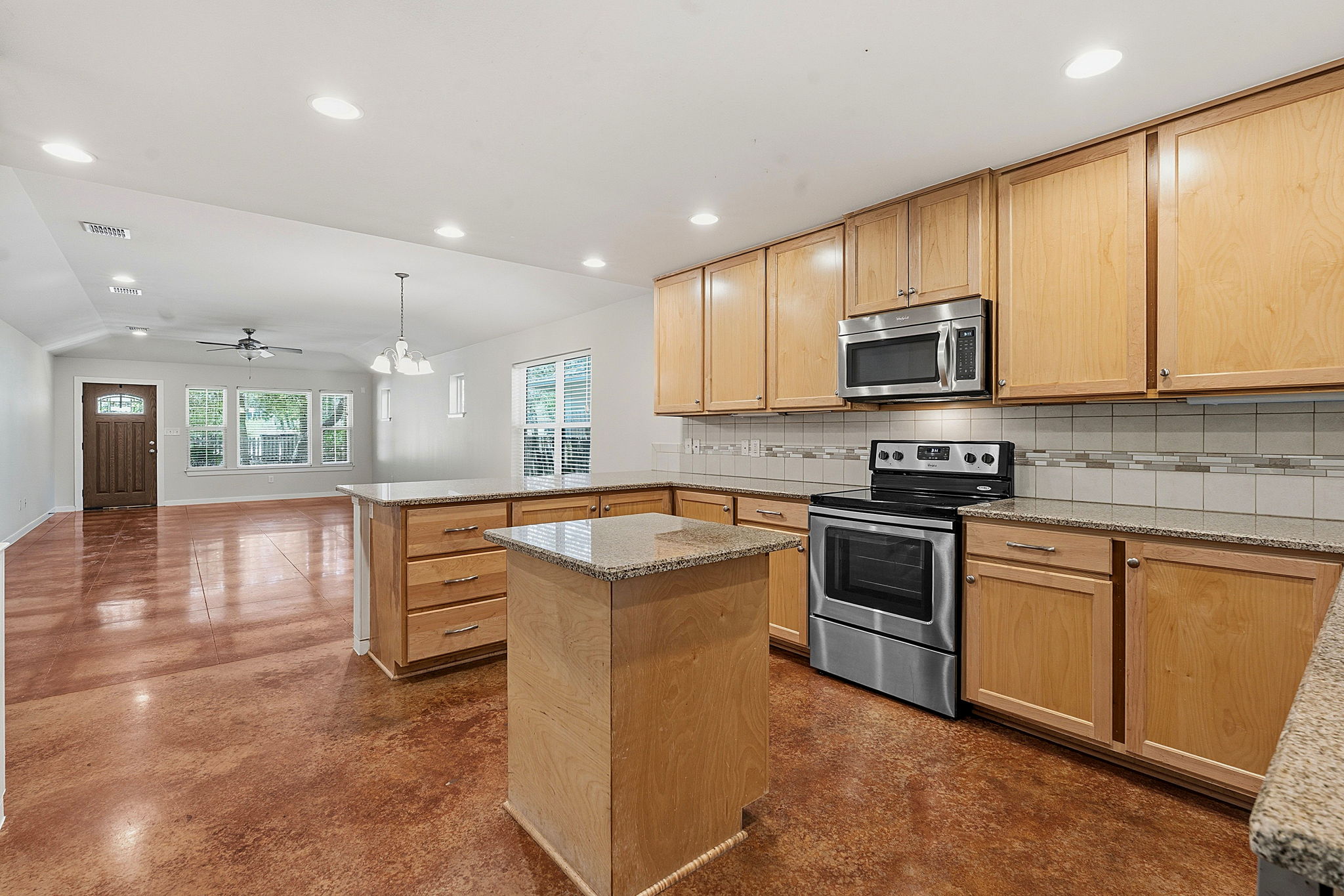 main property photo 5
