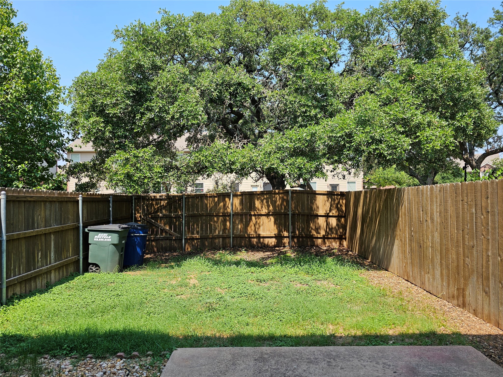 main property photo 20