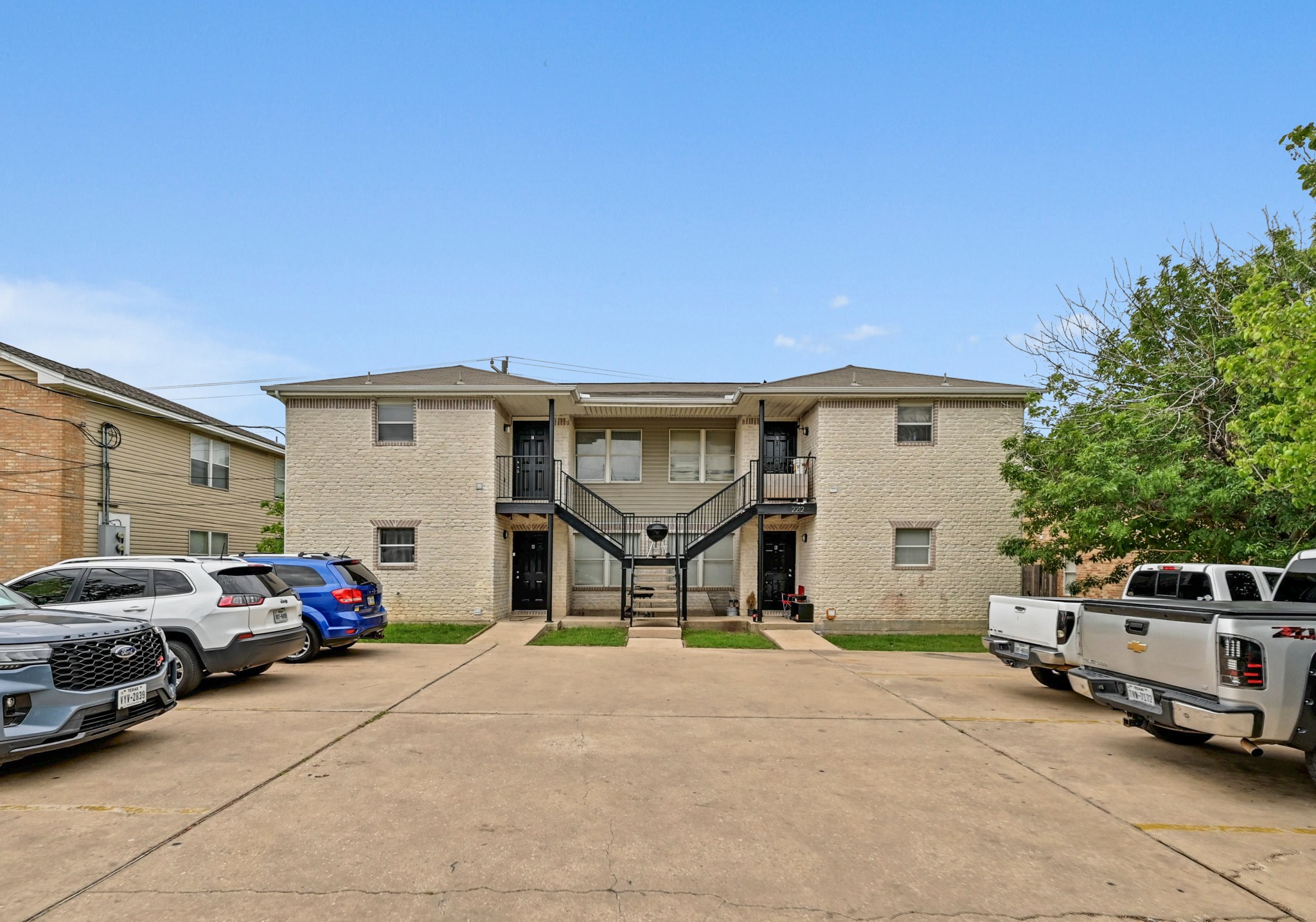 main property photo 1