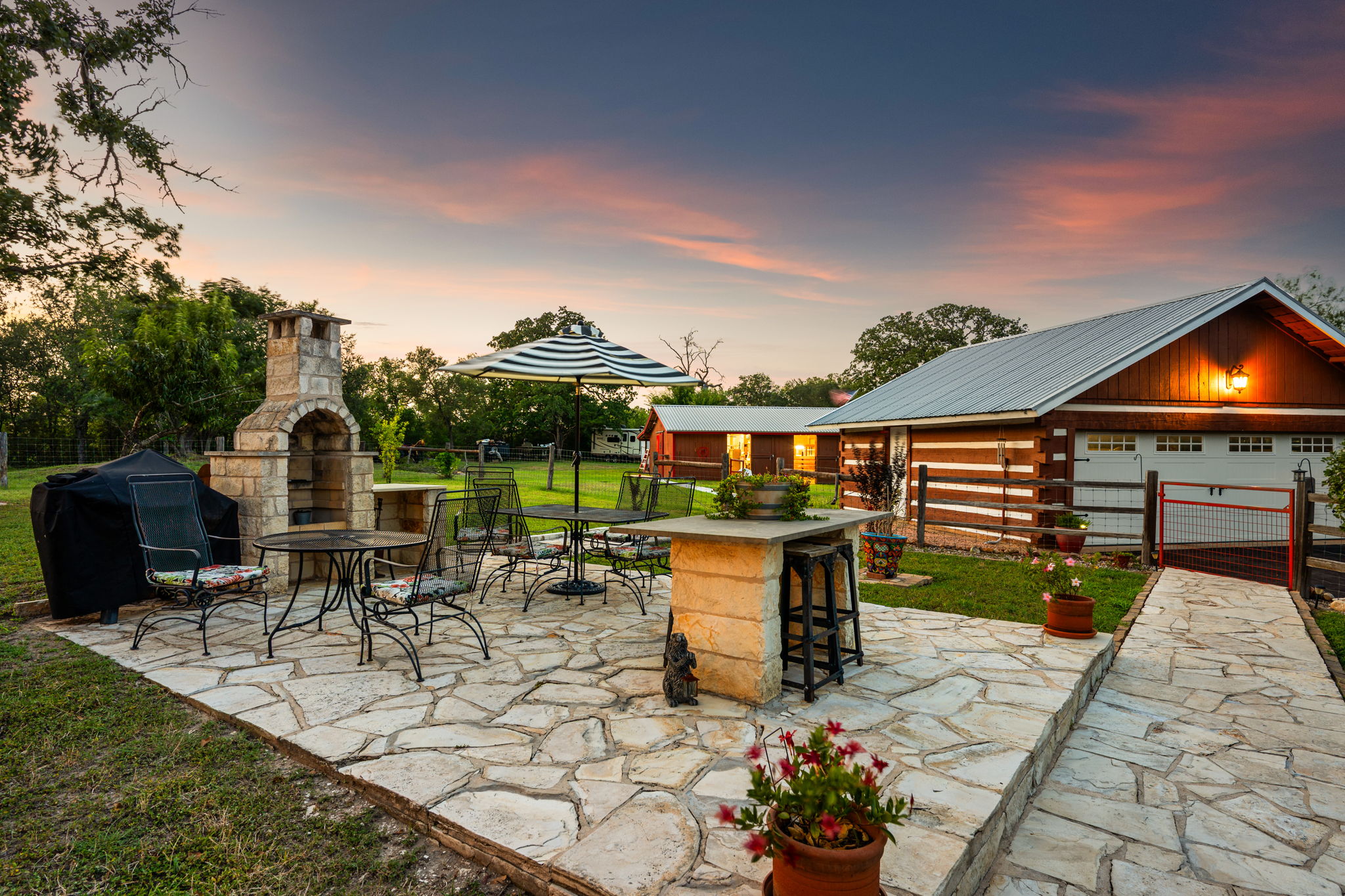 main property photo 29