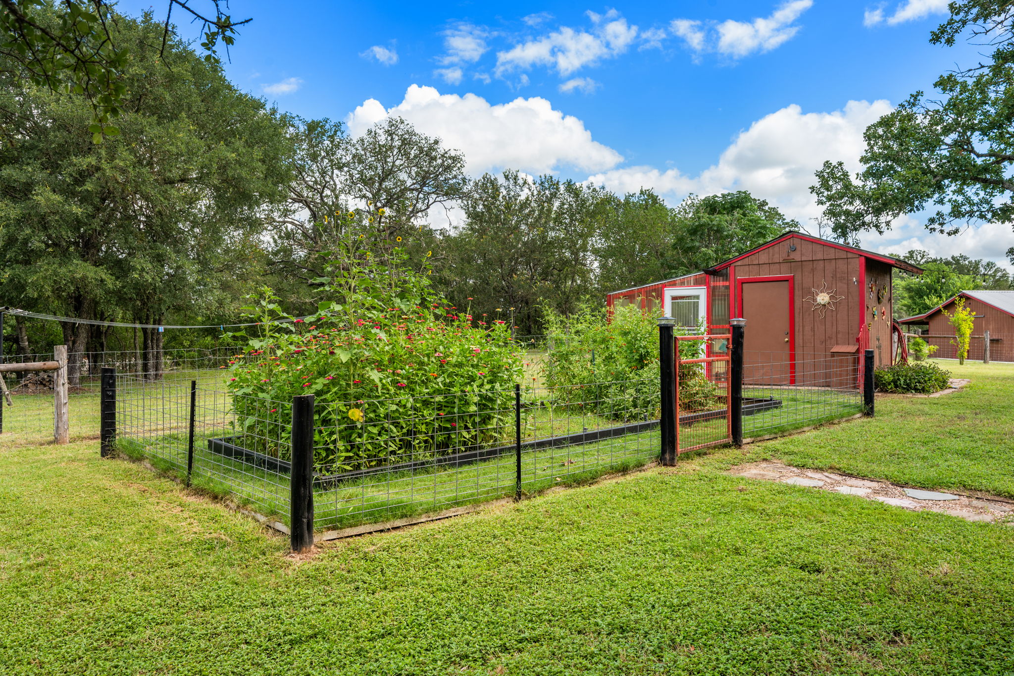 main property photo 37