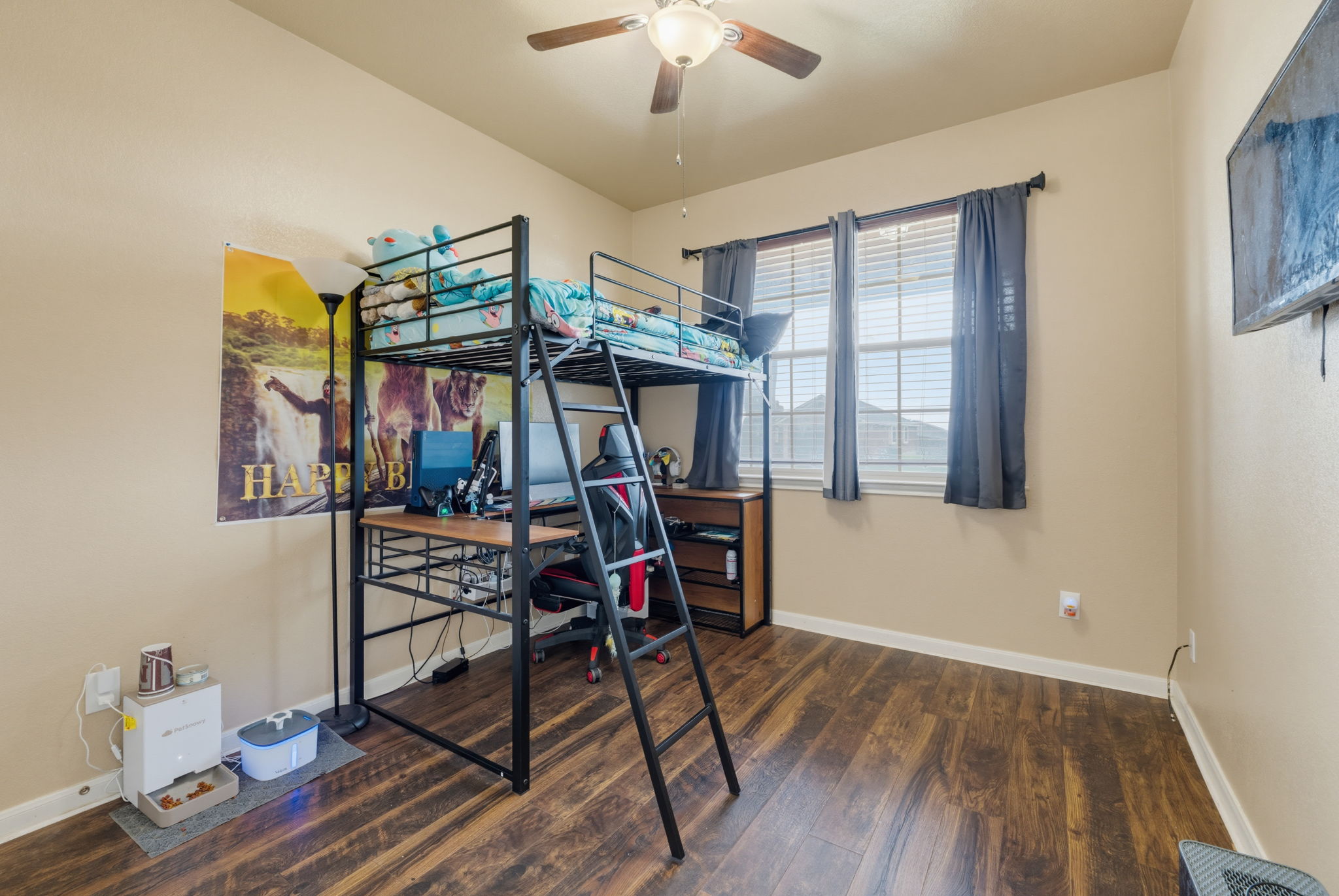 main property photo 19