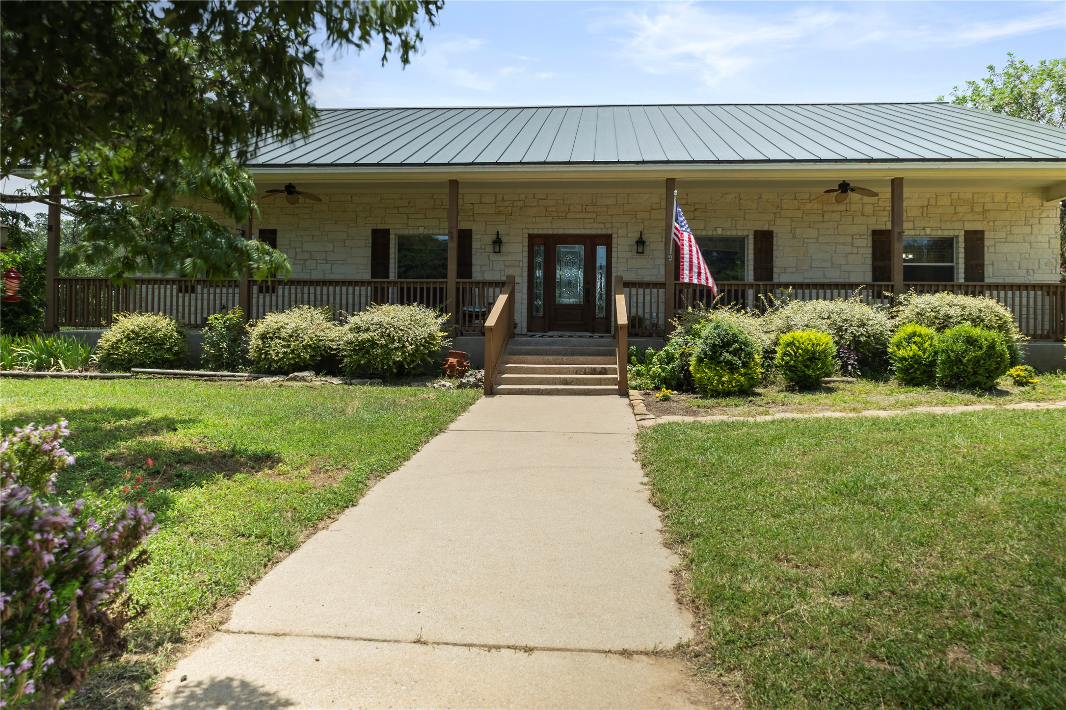 main property photo 36