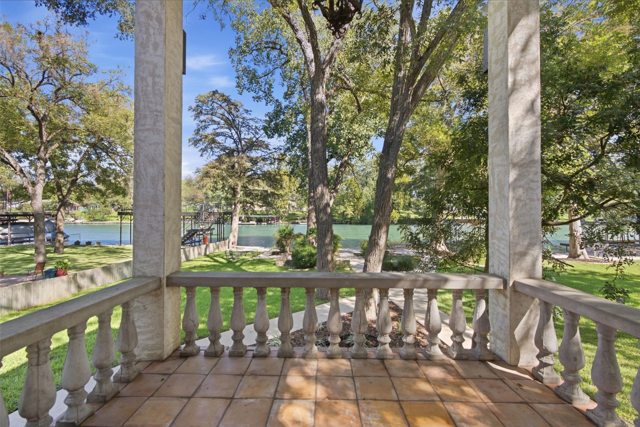 main property photo 7