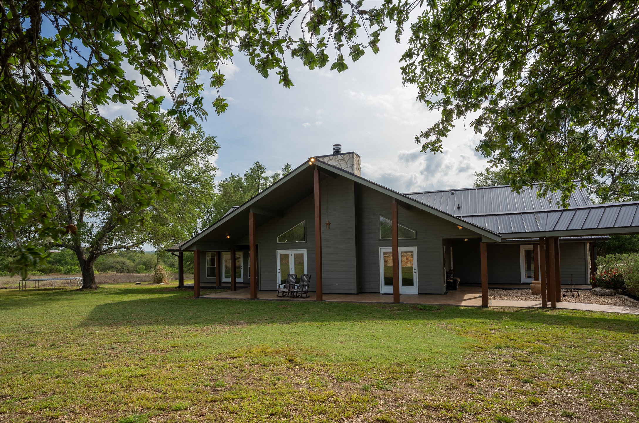 main property photo 26