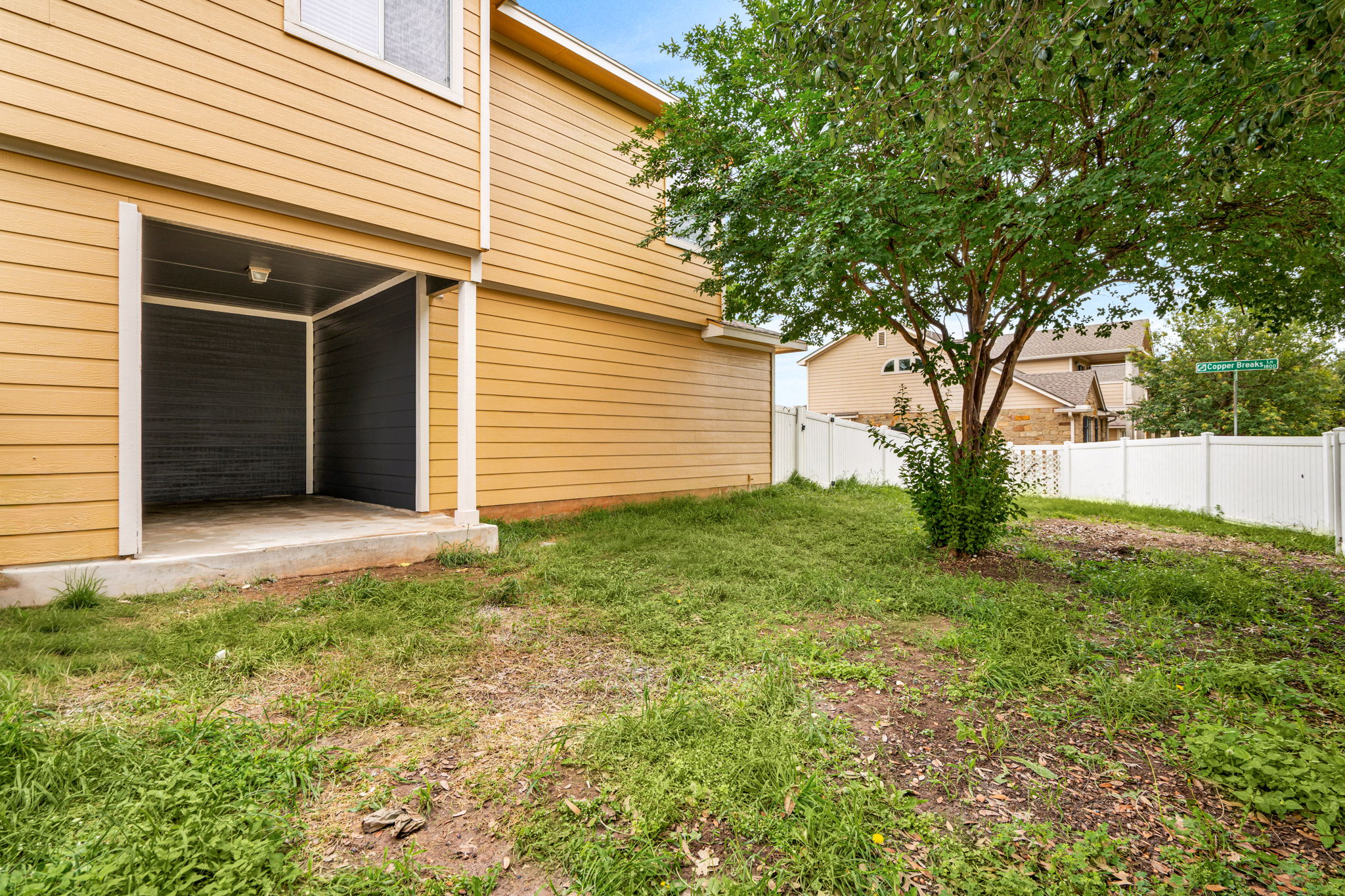 main property photo 38