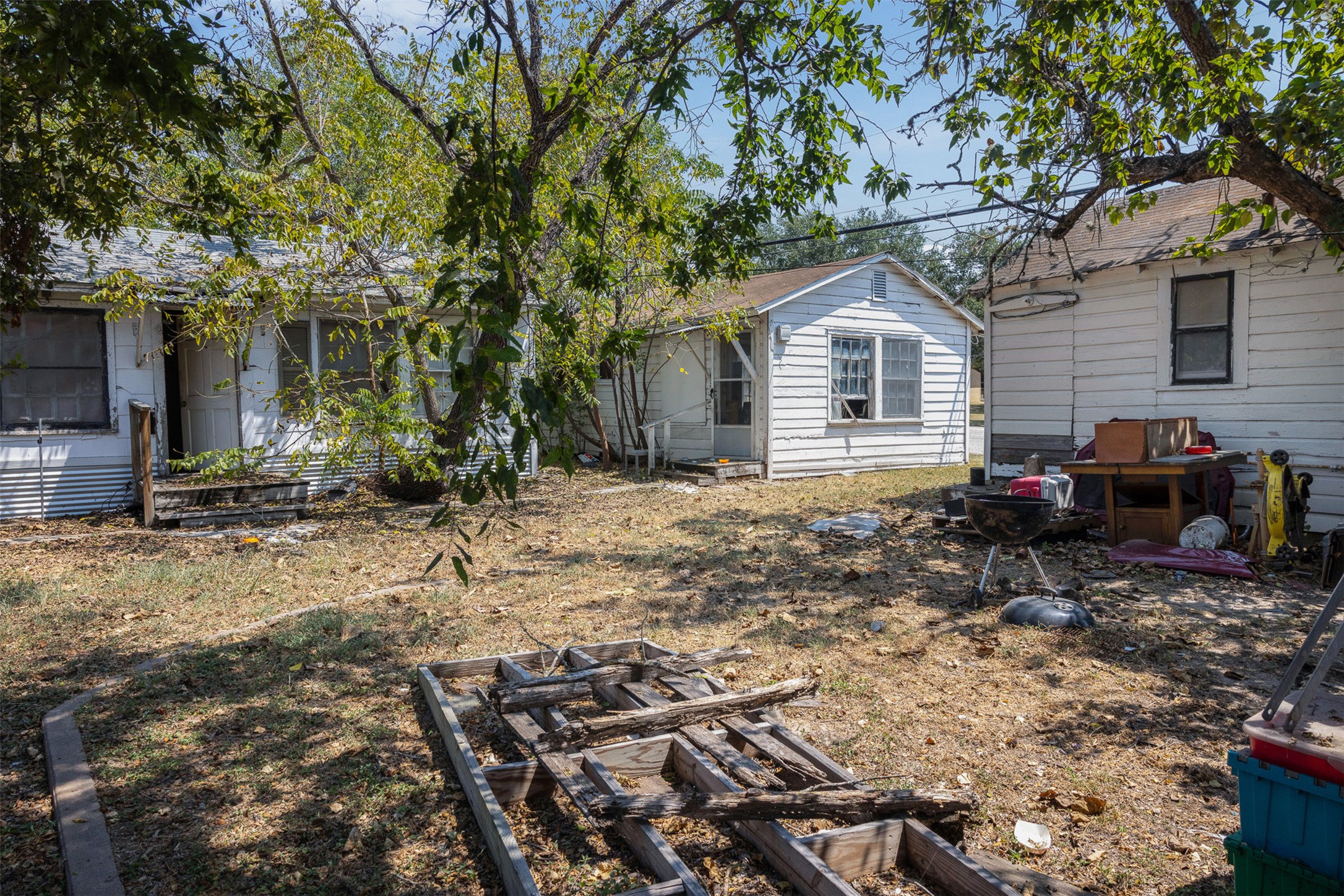main property photo 13