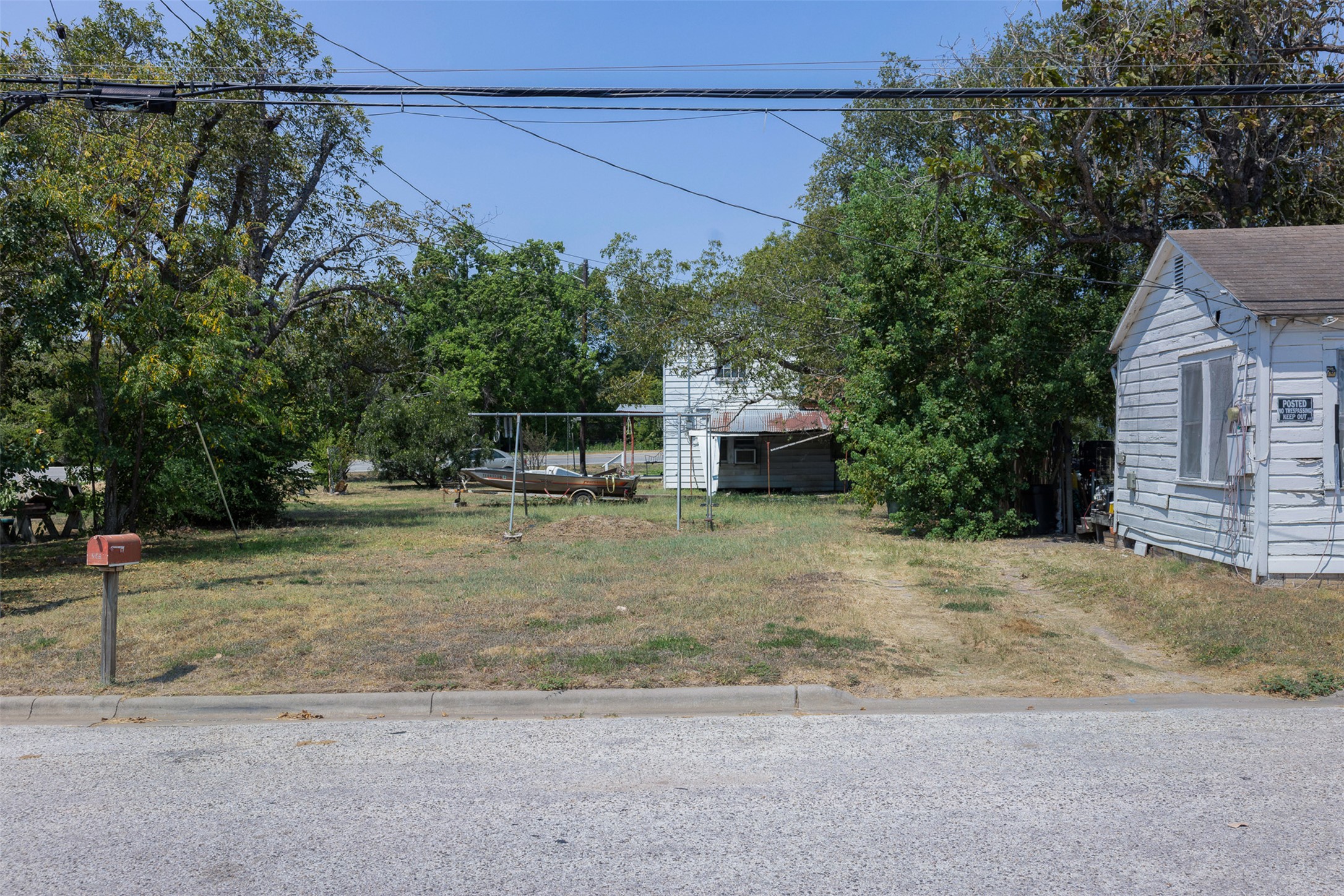 main property photo 14