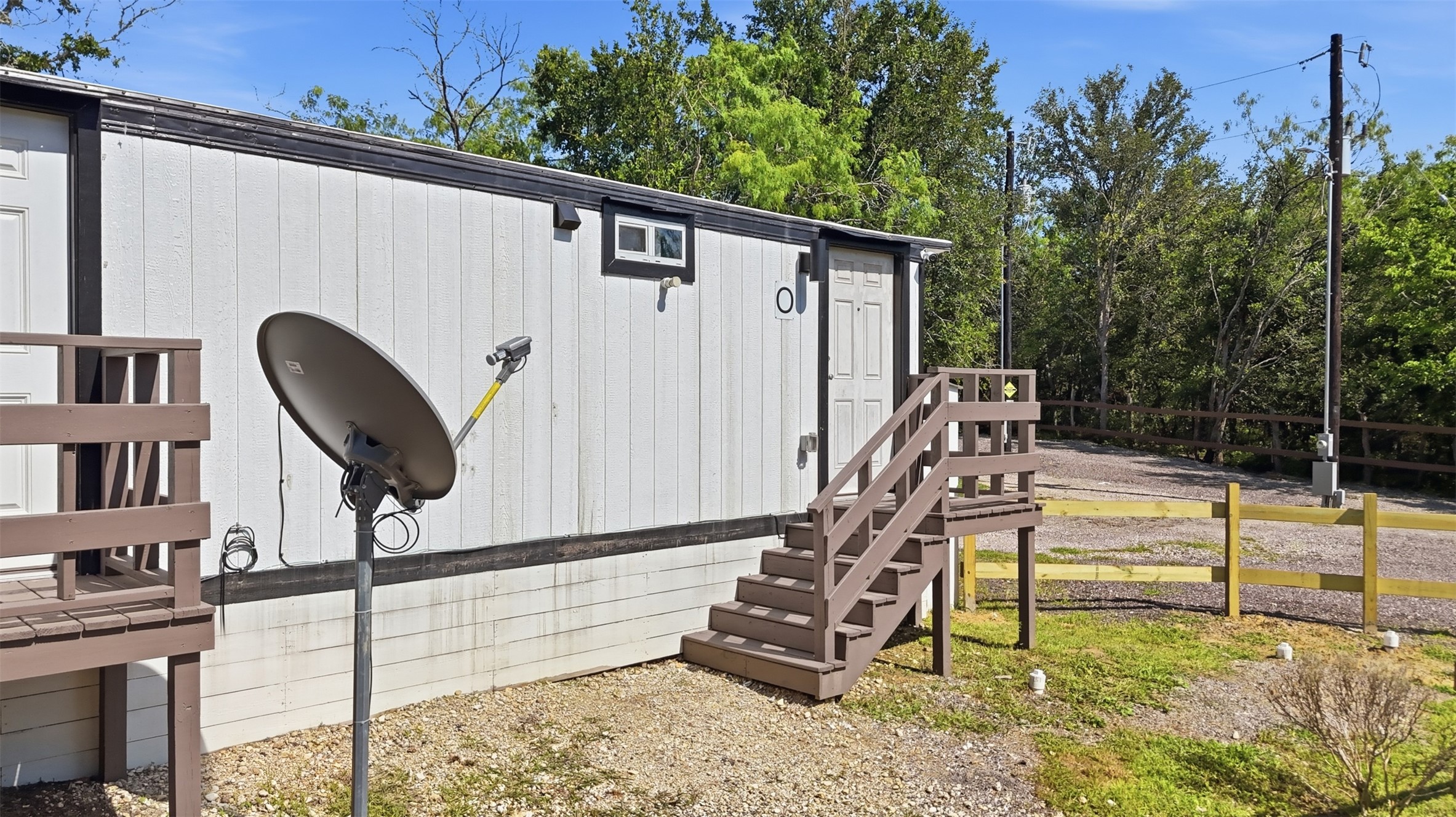main property photo 34