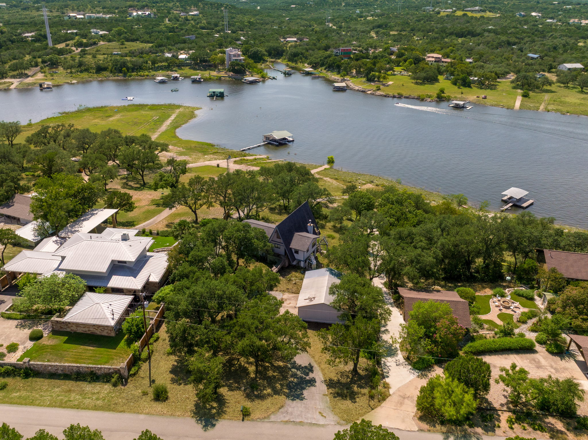 main property photo 10