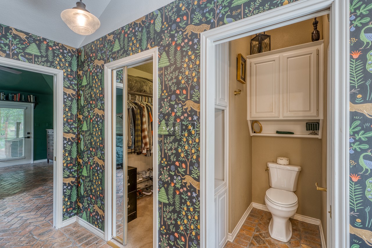 main property photo 6