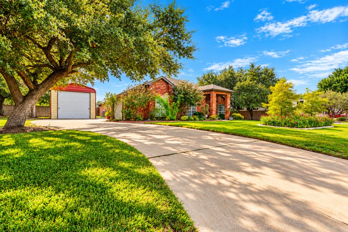 main property photo 5