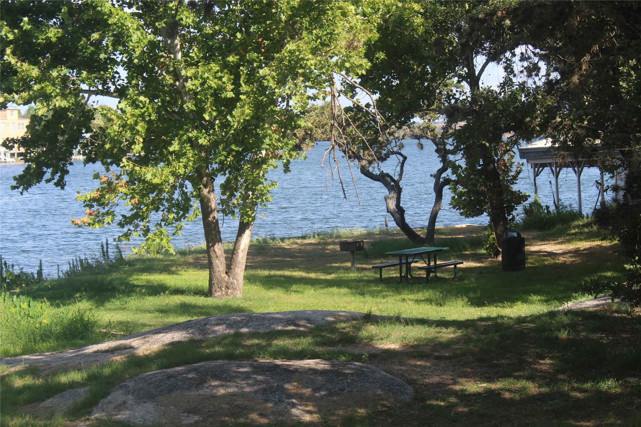 main property photo 10