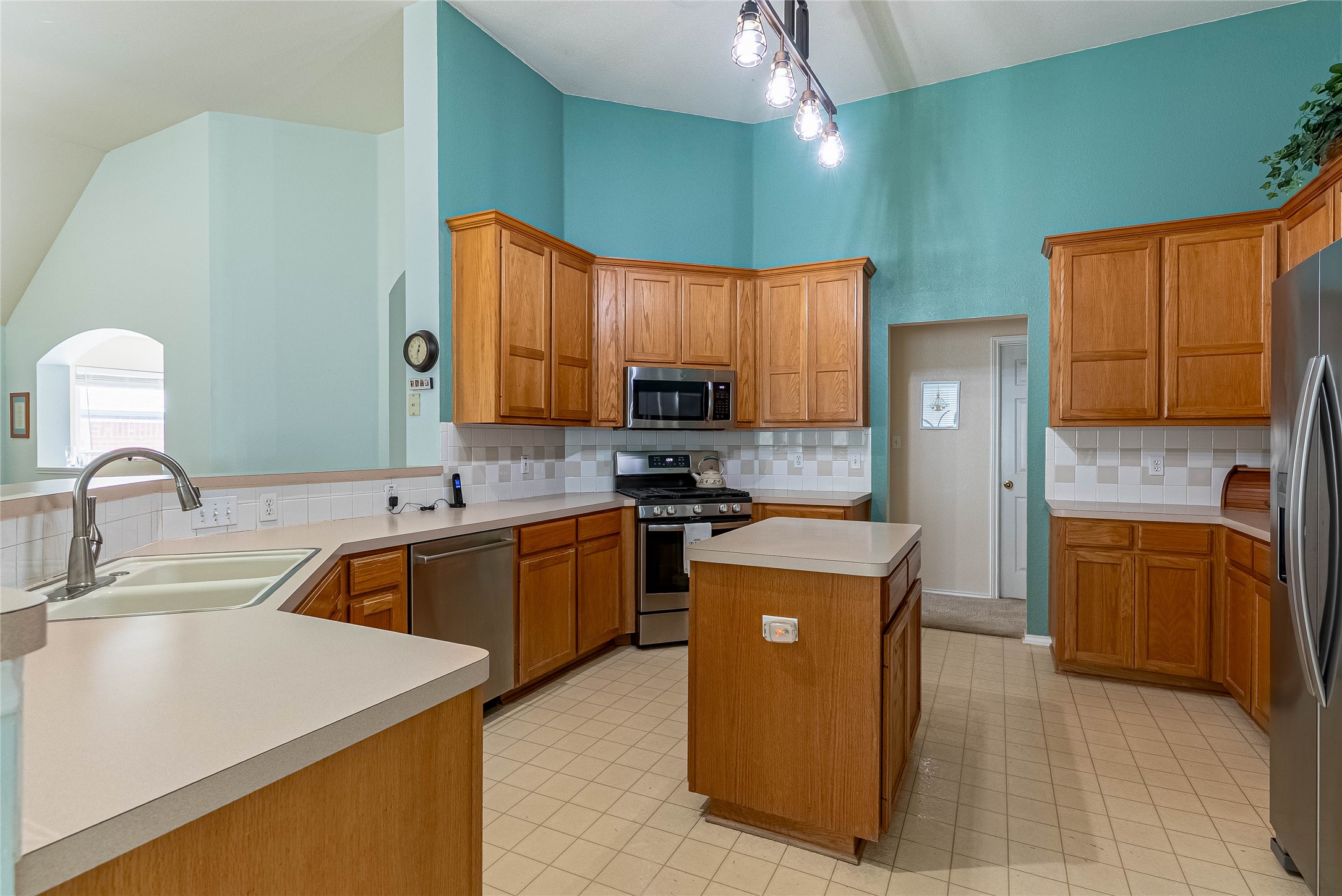 main property photo 3