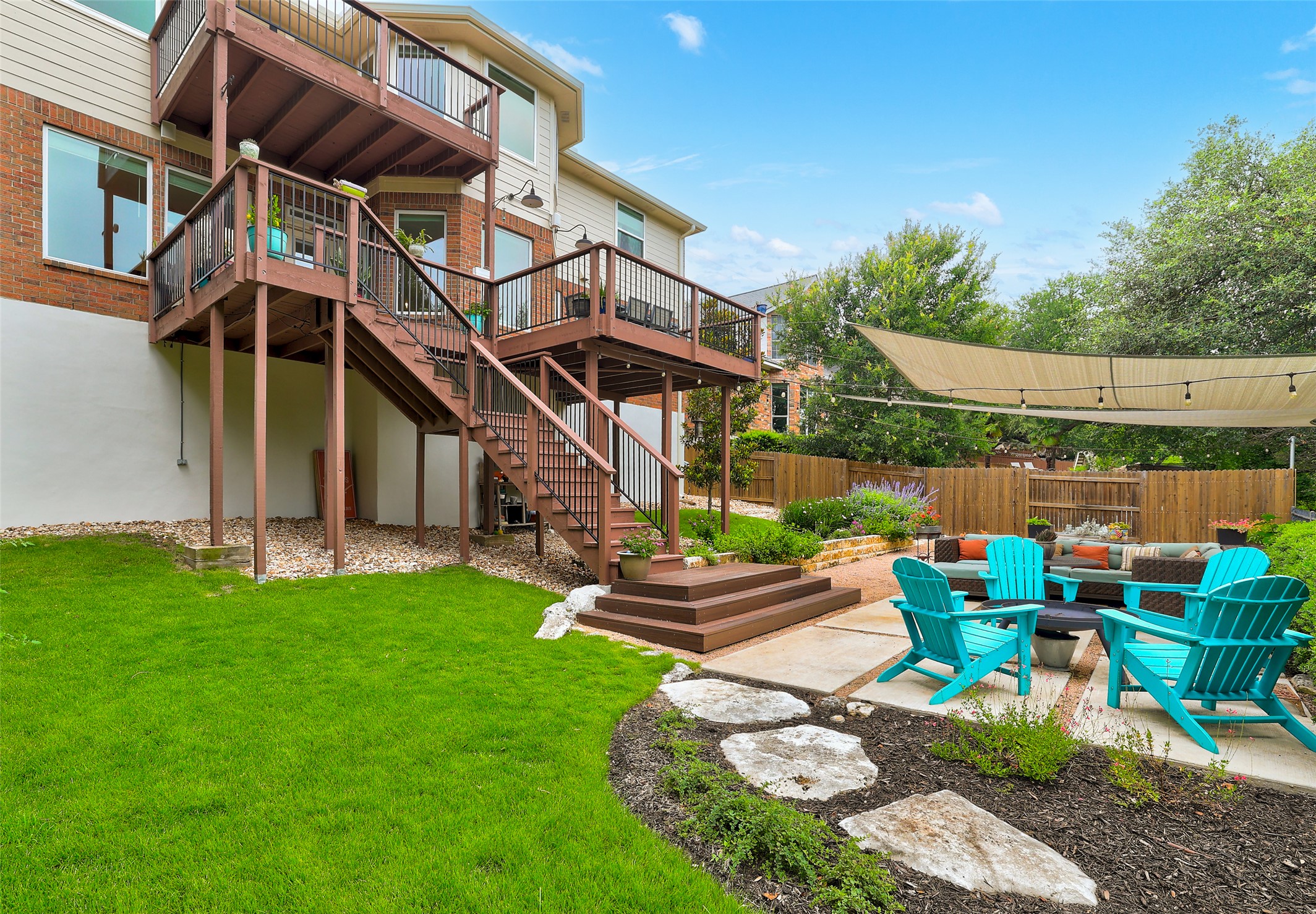 main property photo 30