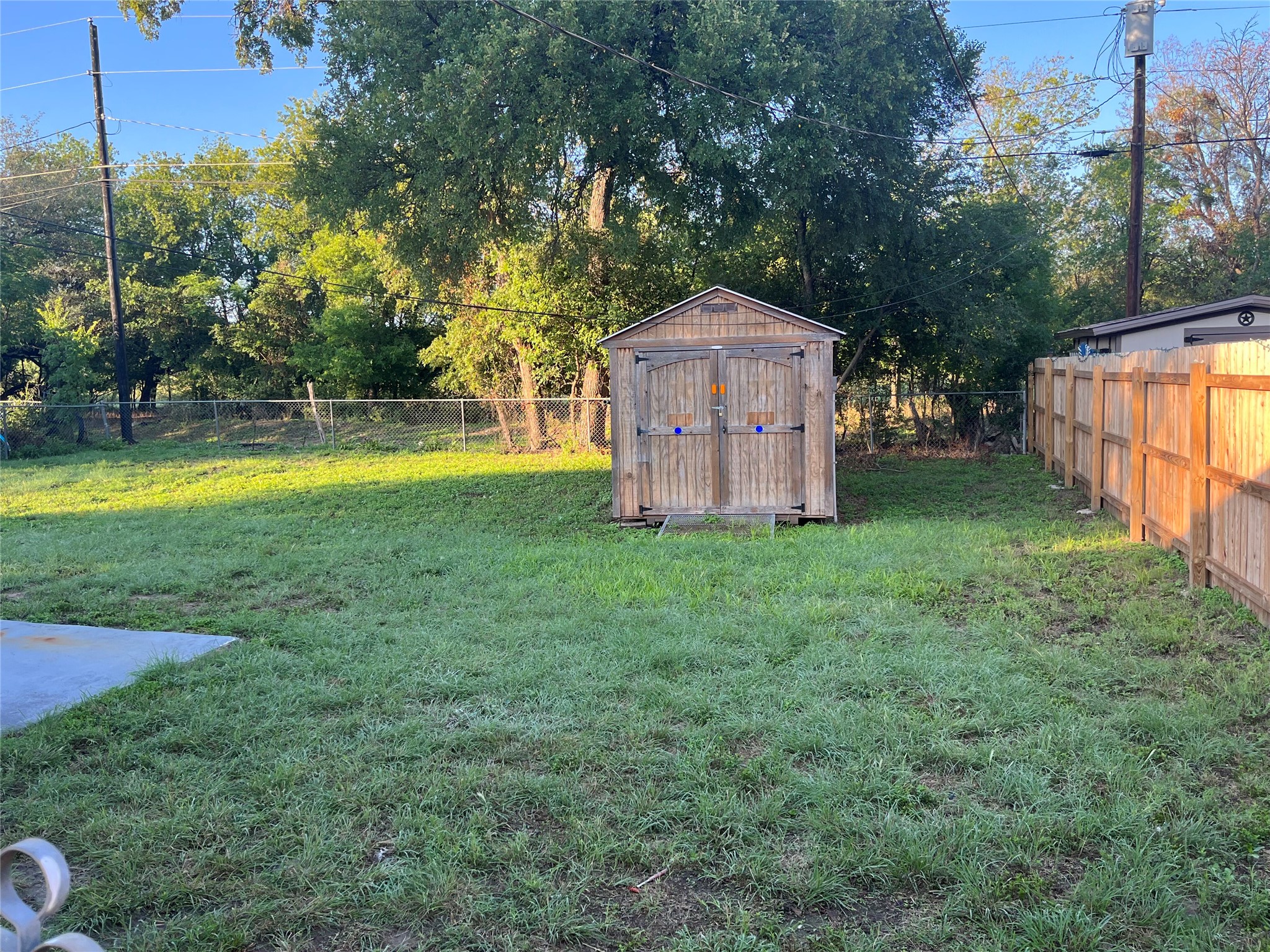 main property photo 17